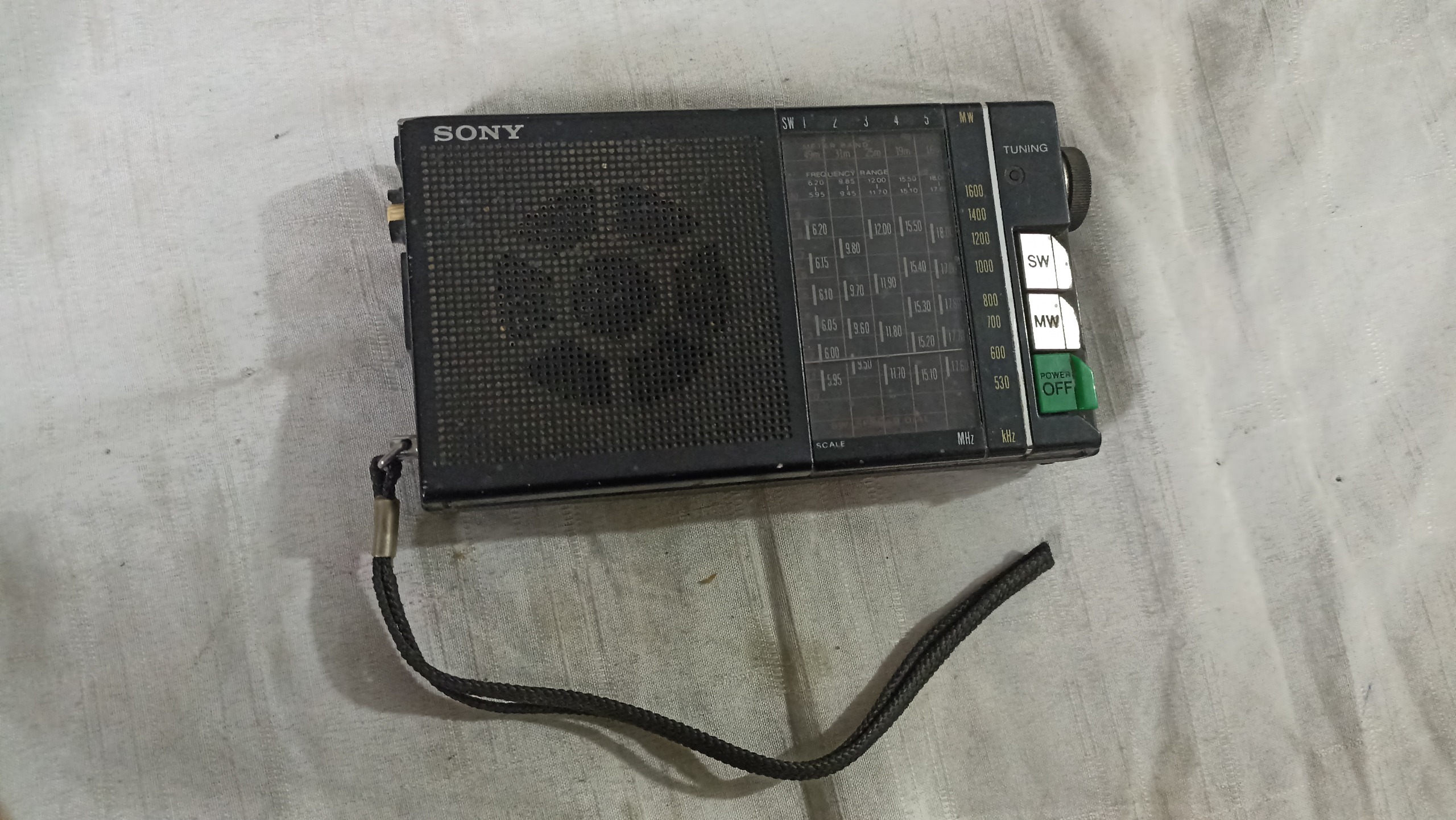 رادیو قدیمی سونی سالم