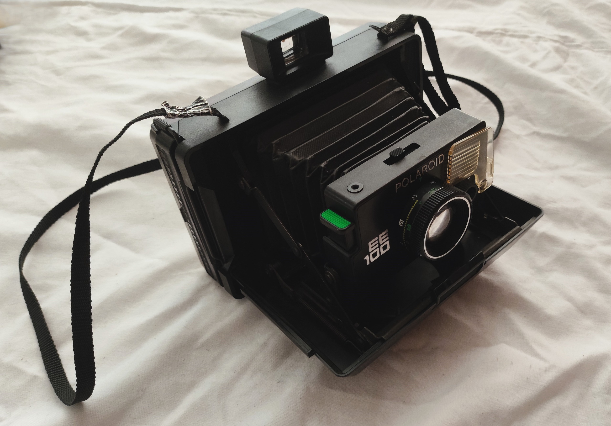 دوربین POLAROID اصلی در حد نو کلکسیونی