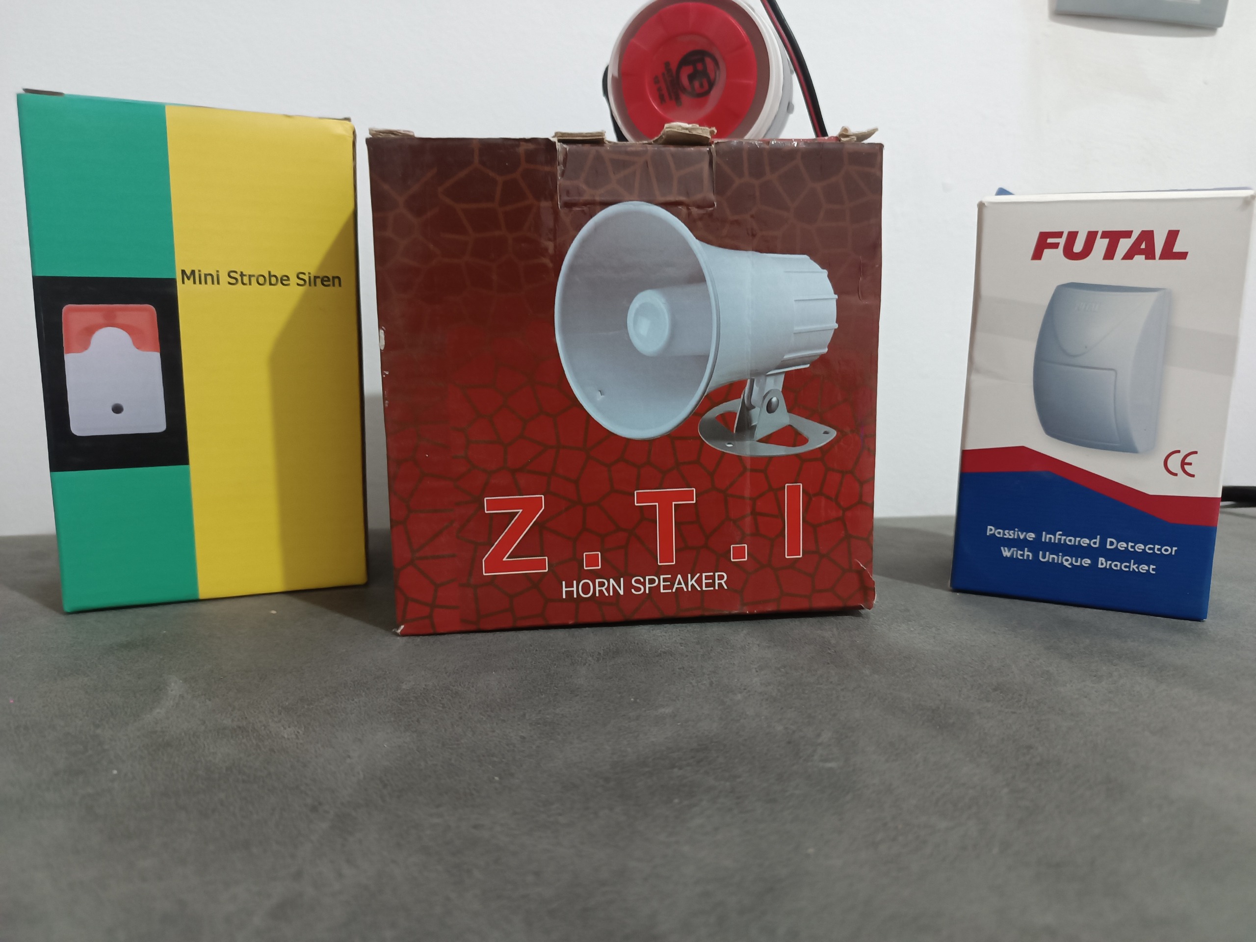 دزدگیرسیمکارتی باتمام لوازم