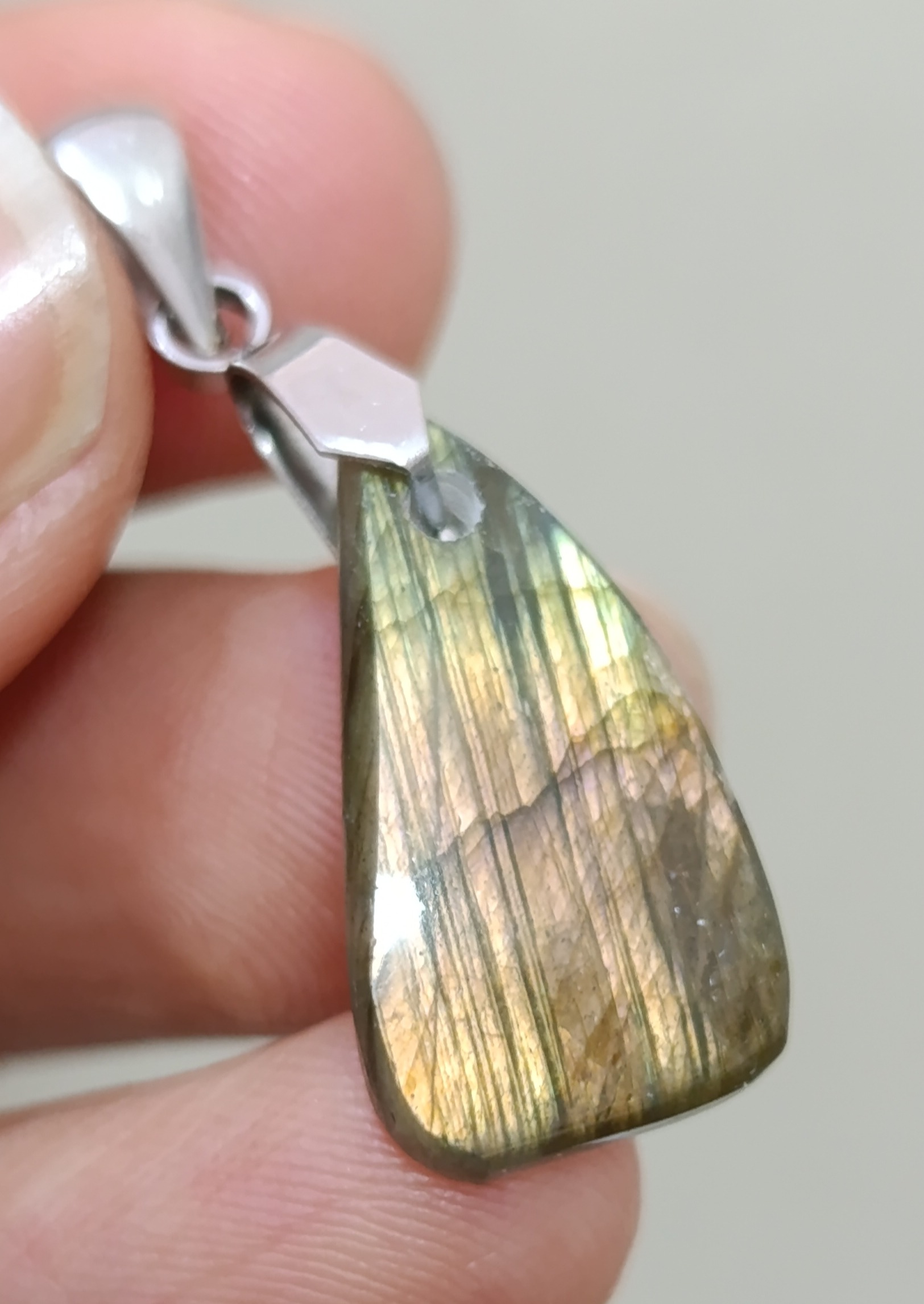 گردنبند لابرادوریت اصل معدنی تراش فانتزی کد2