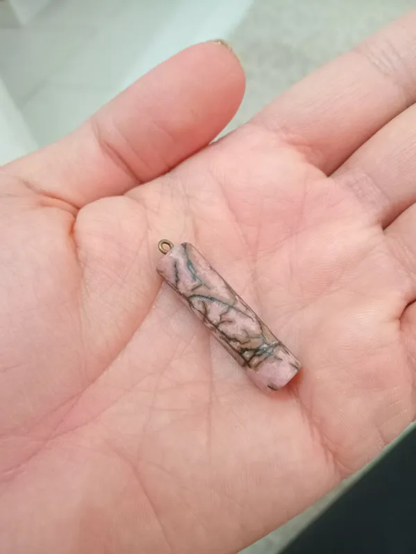 گردنبند رودونیت استوانه صورتی معدنی کد2