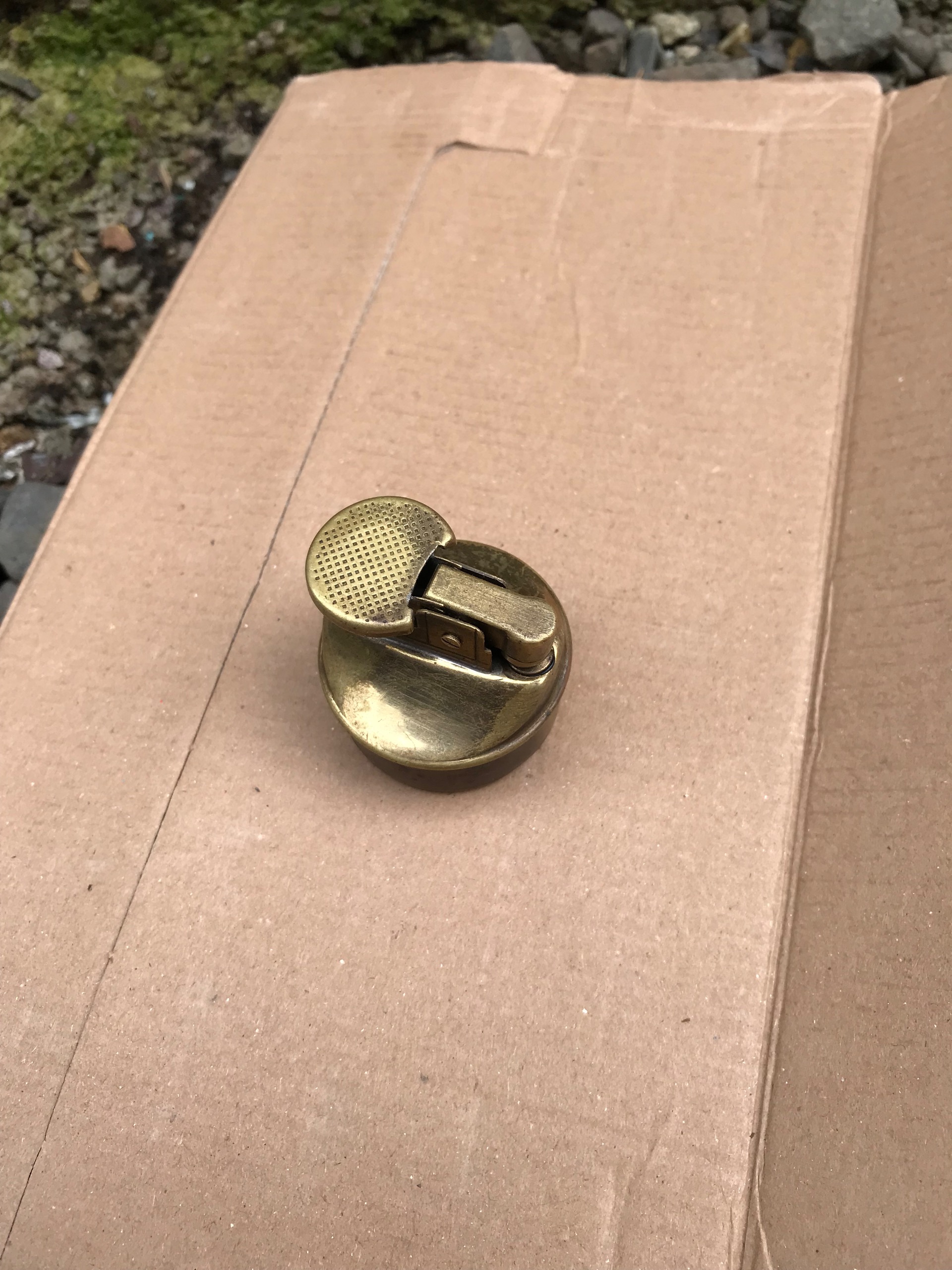 فندک رومیزی برنجی