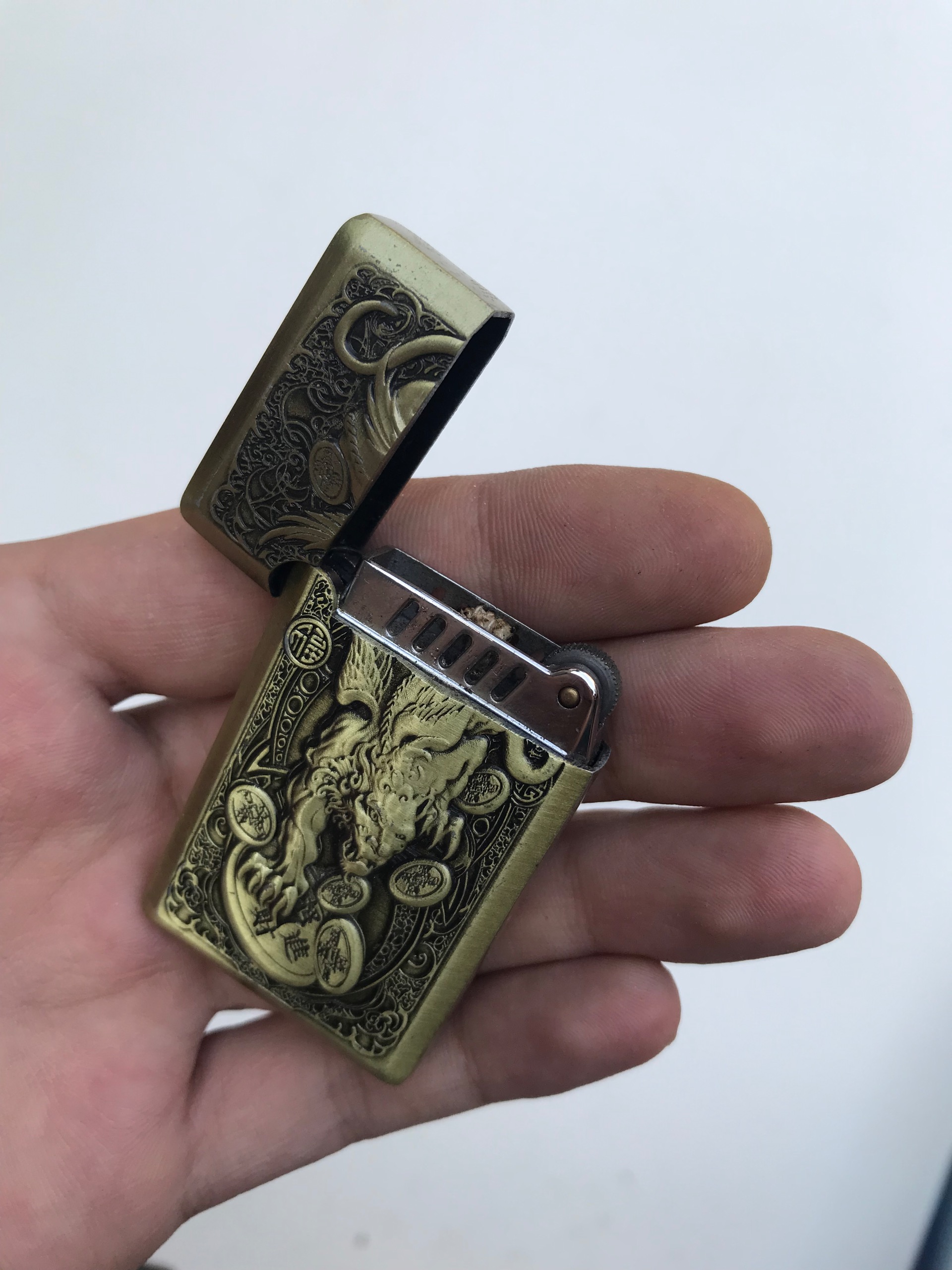 فندک بنزینی قدیمی و کلکسیونی