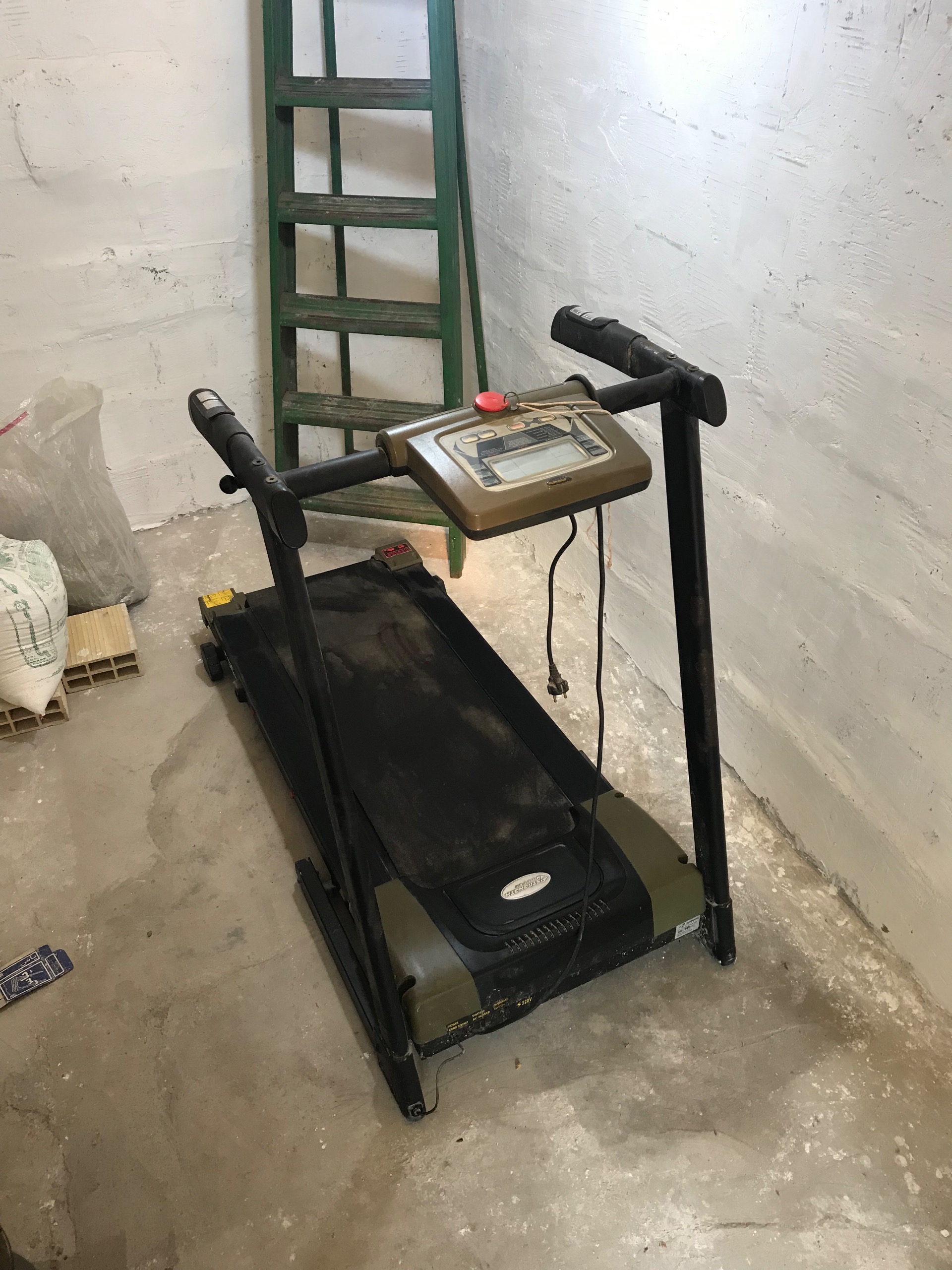 تردمیل strength مستر