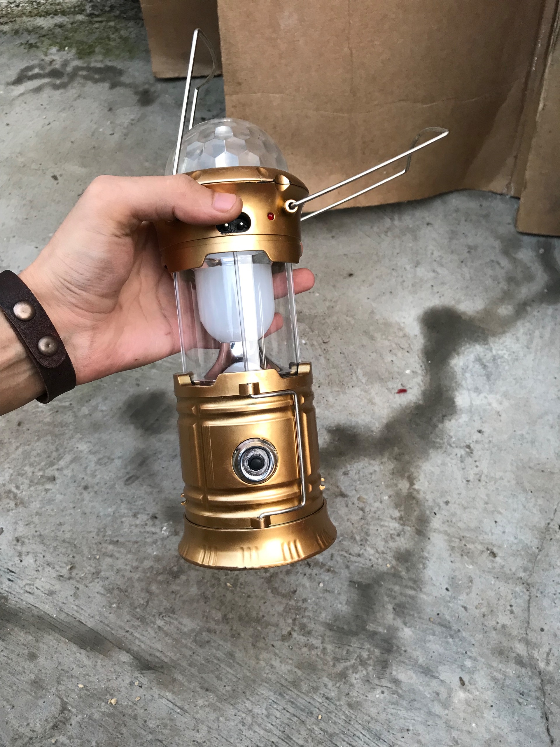 چراغ کمپ توضیحات داره