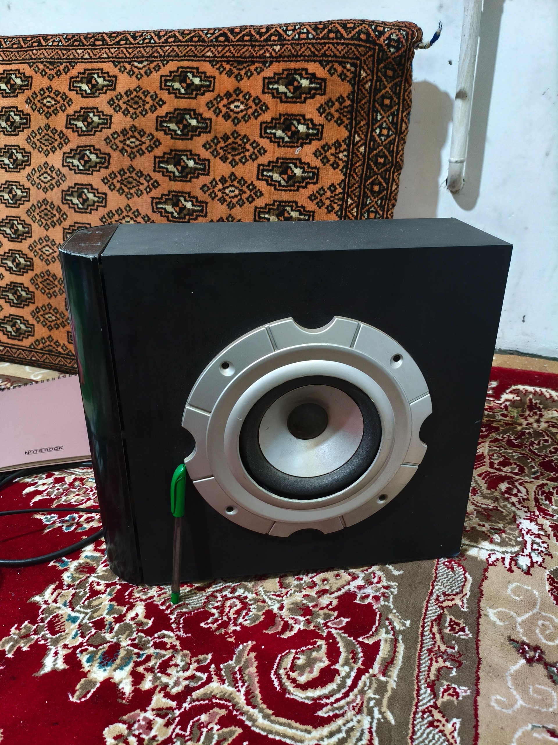 اسپیکر کامپیوتر توضیحات دارد