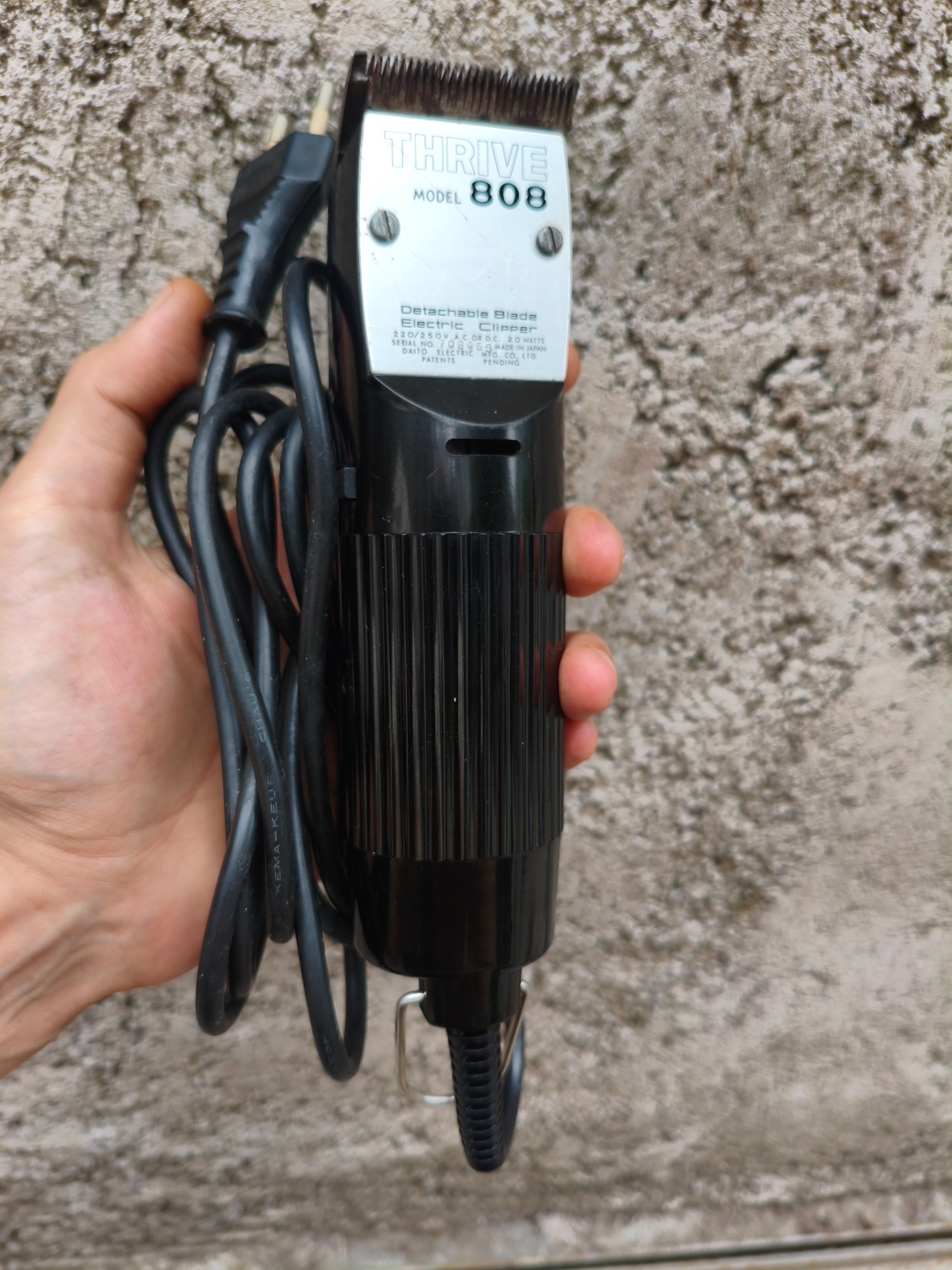ریشتراش قدیمی و کلکسیونی ترایو808