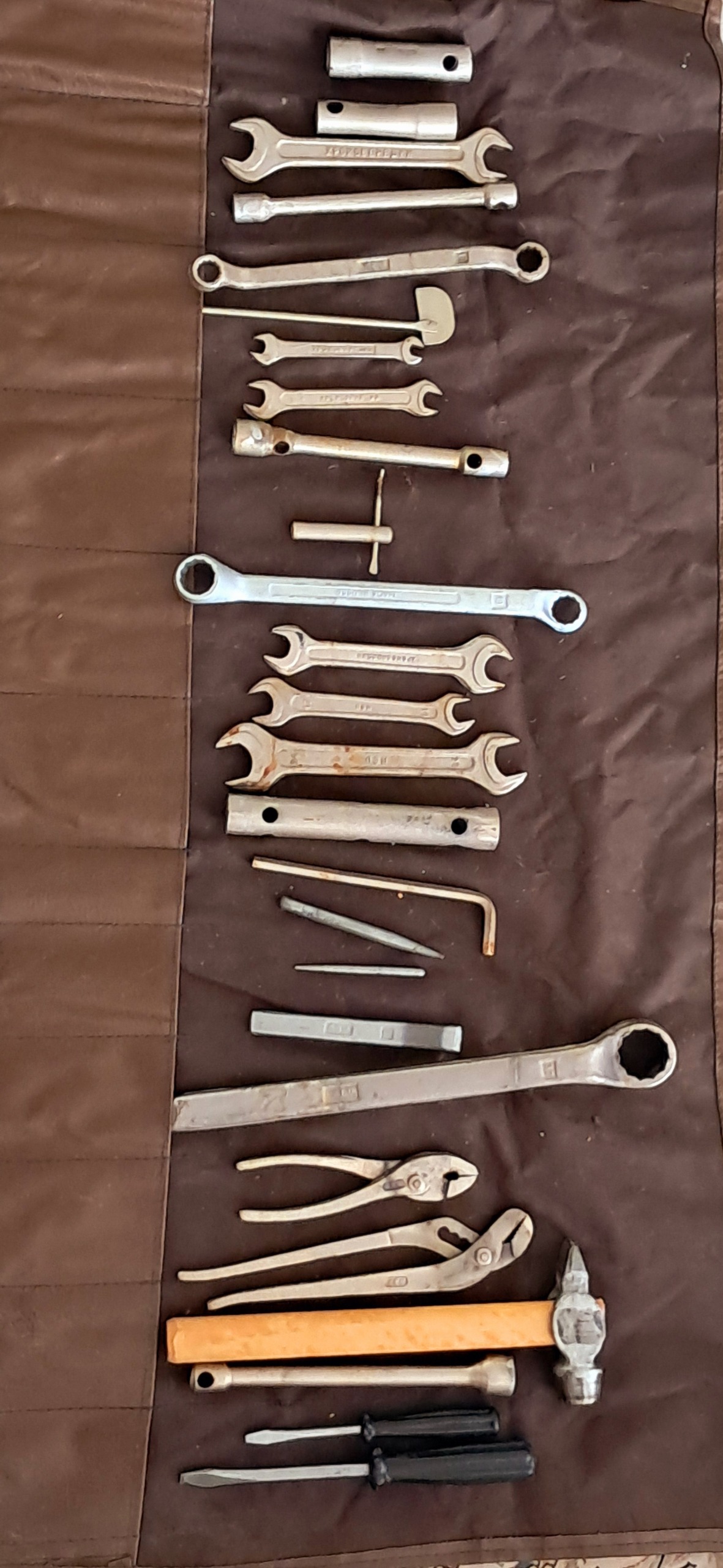 ست ابزار  کامیون ساخت شوروی قدیمی 100 ساله