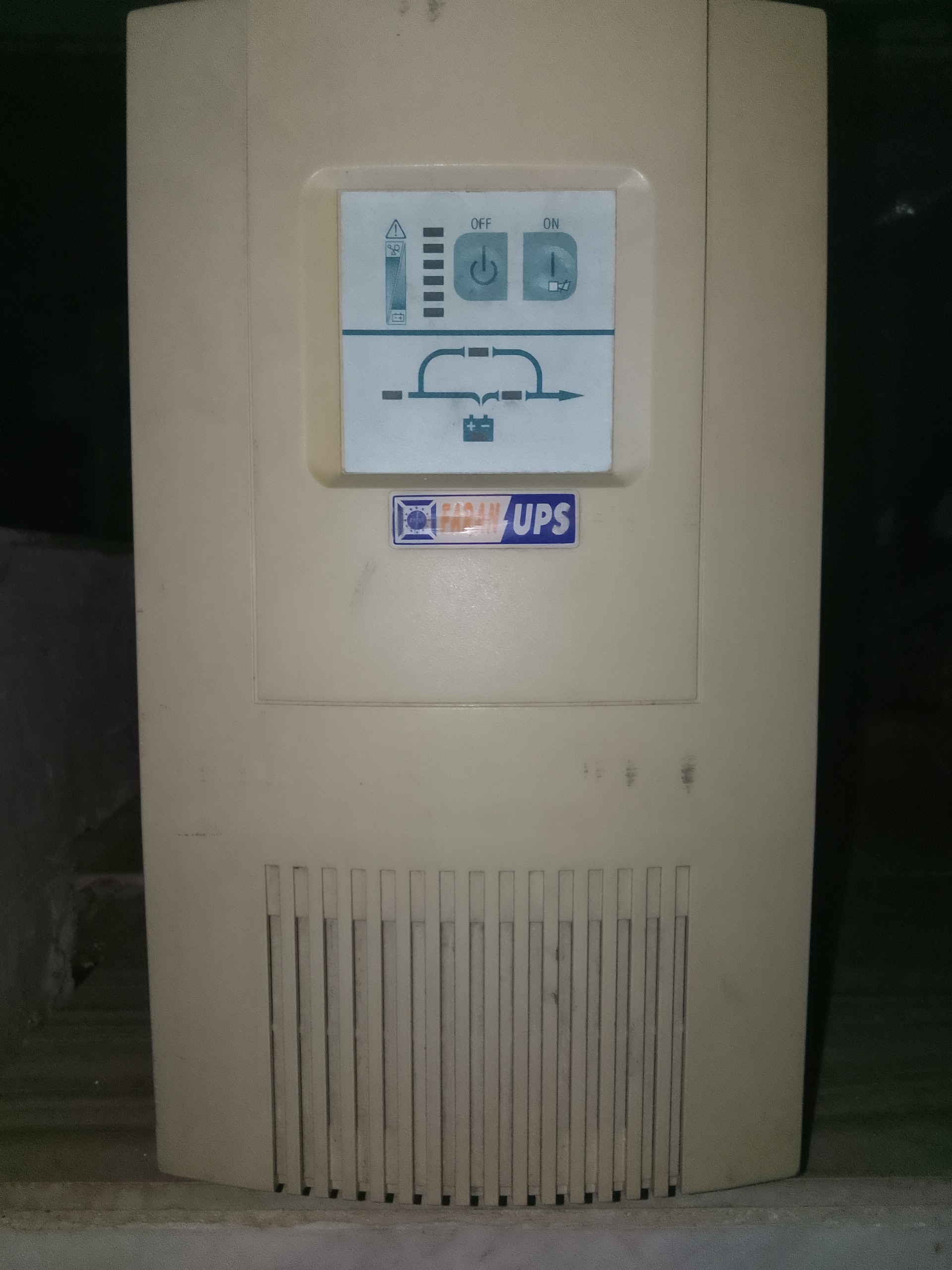 ups ,سه  کاوا فاران با 8باتری