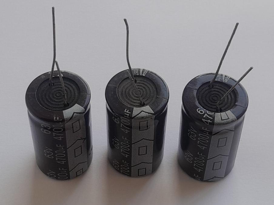 خازن 4700uf 63v مارک Jecon