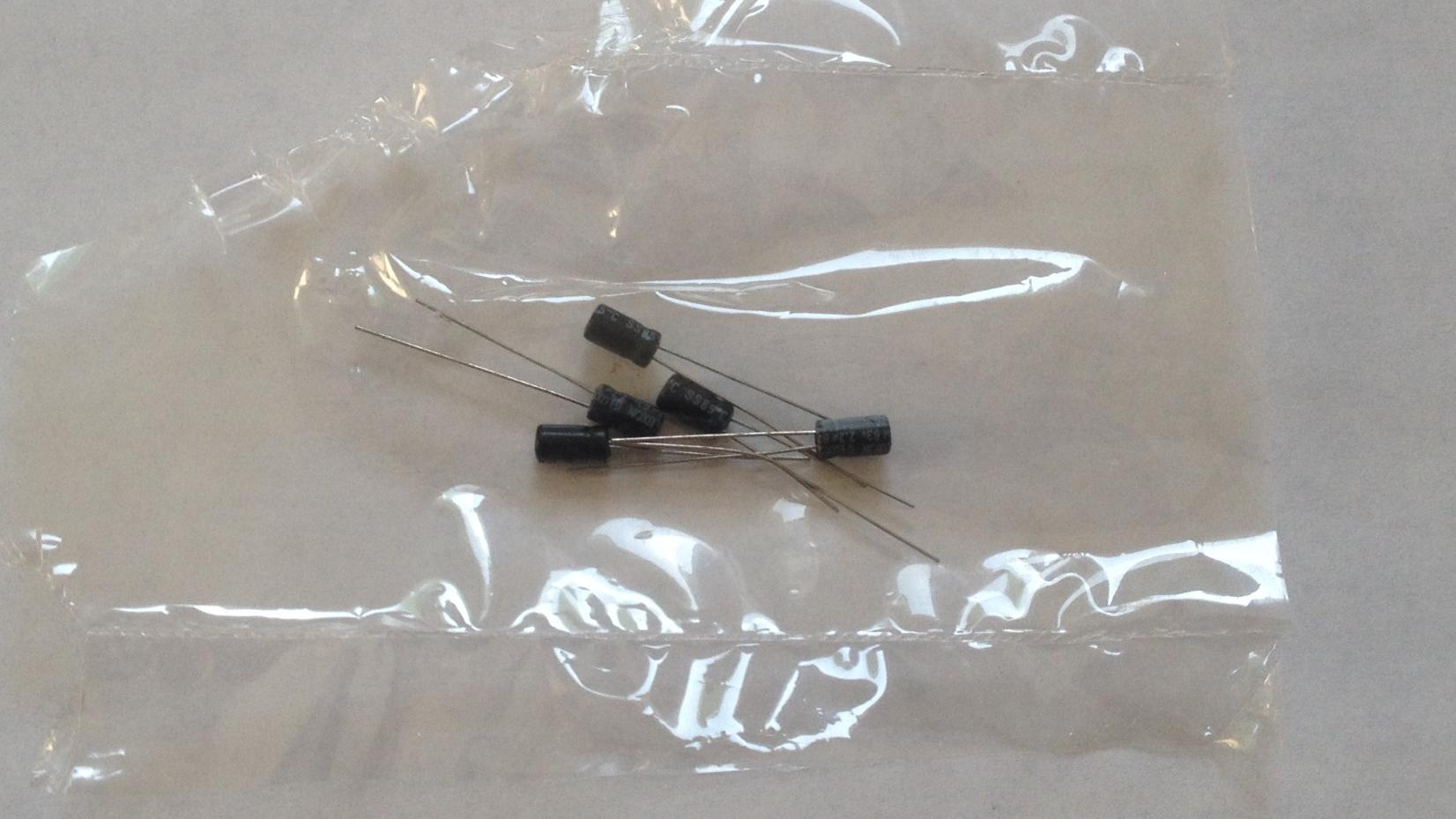 خازن 2.2uf 63v بسته ی 5 تایی