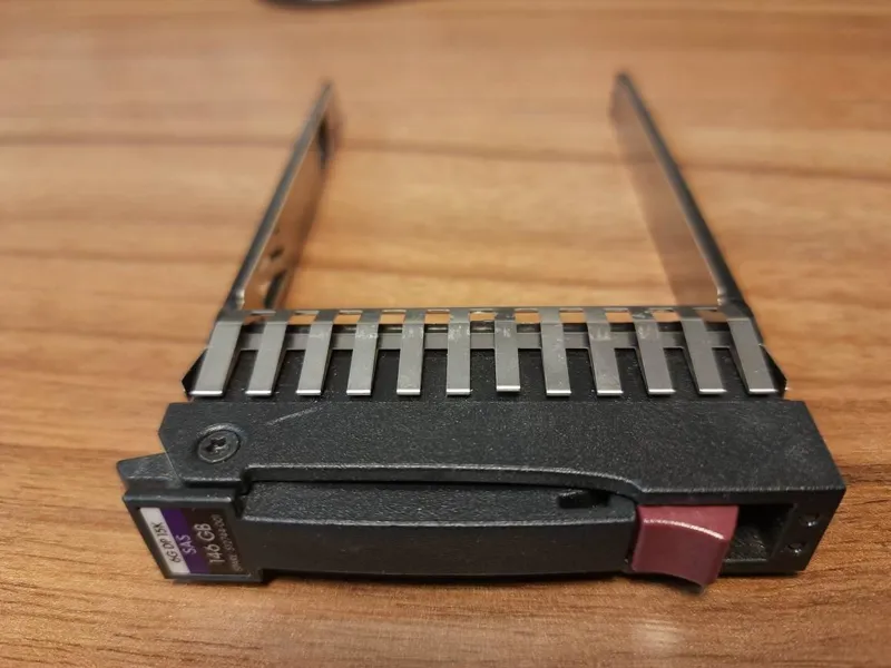کیج هارد سرور Caddy G7 - SFF (2.5)
