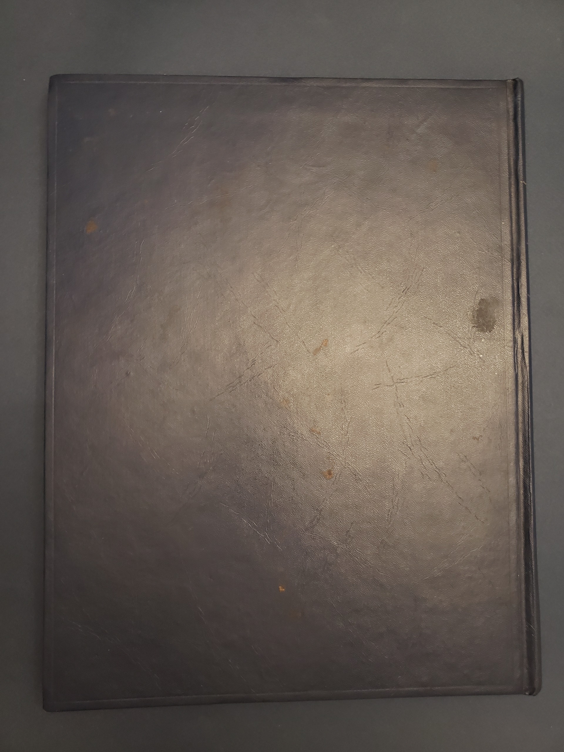 دوره اول نشریه کاوه شامل 32 عدد چاپ برلین