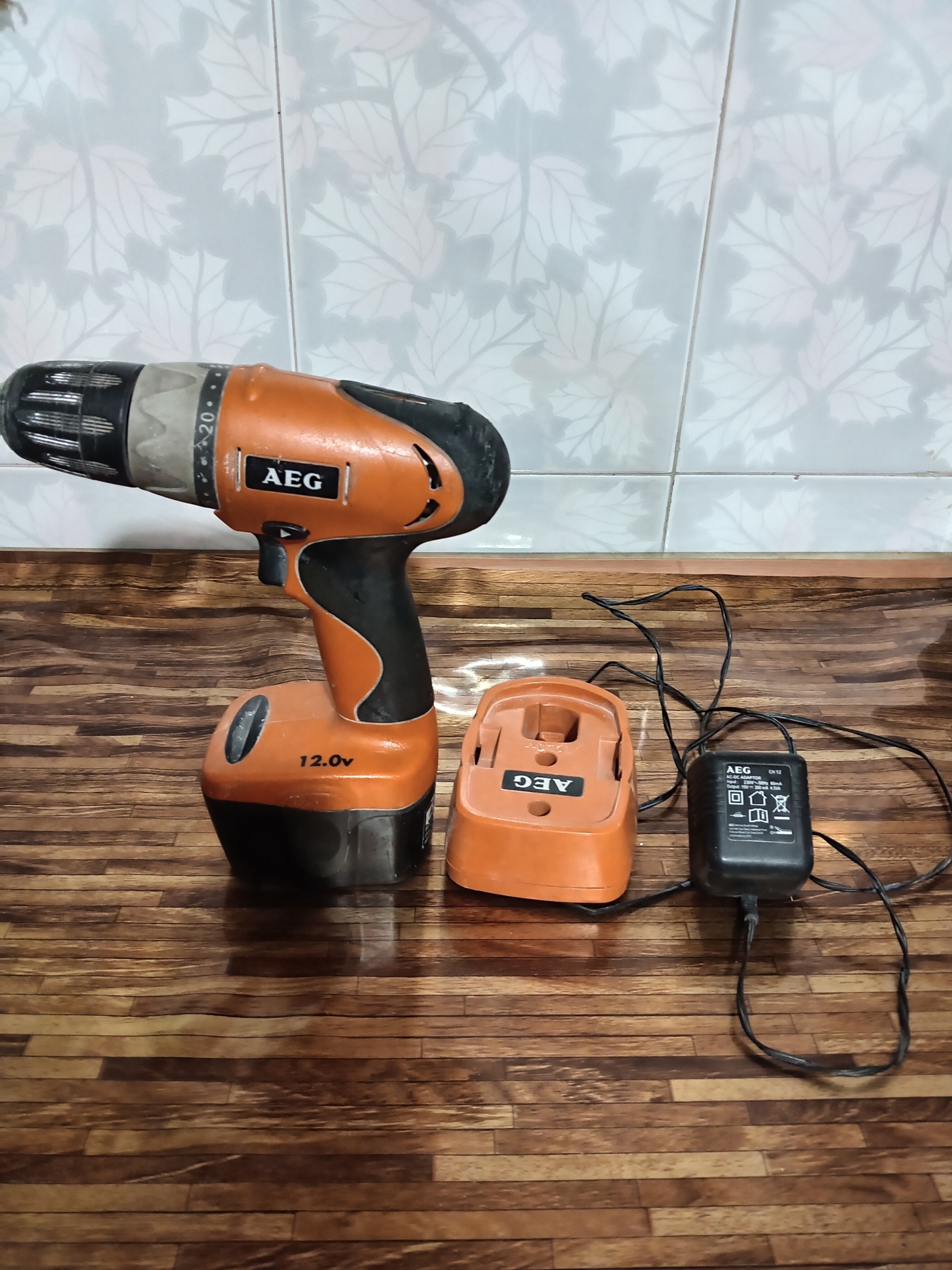 دریل شارژی AEG