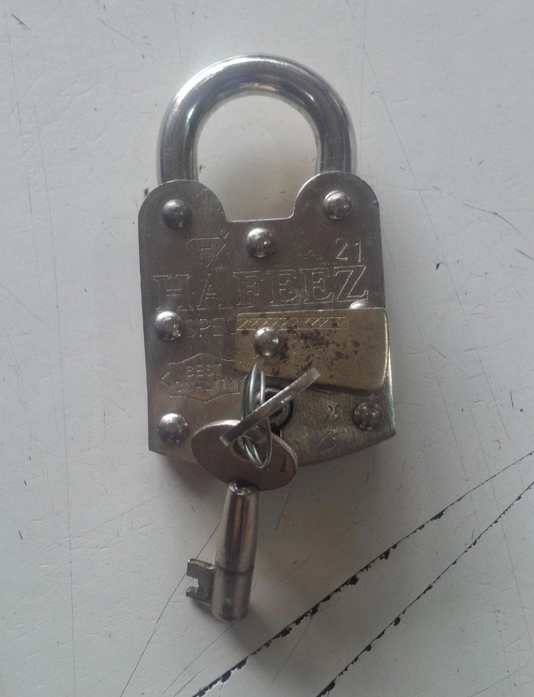 قفل نیم برنجی ضدزنگ ضدبرش وزن 800 گرم