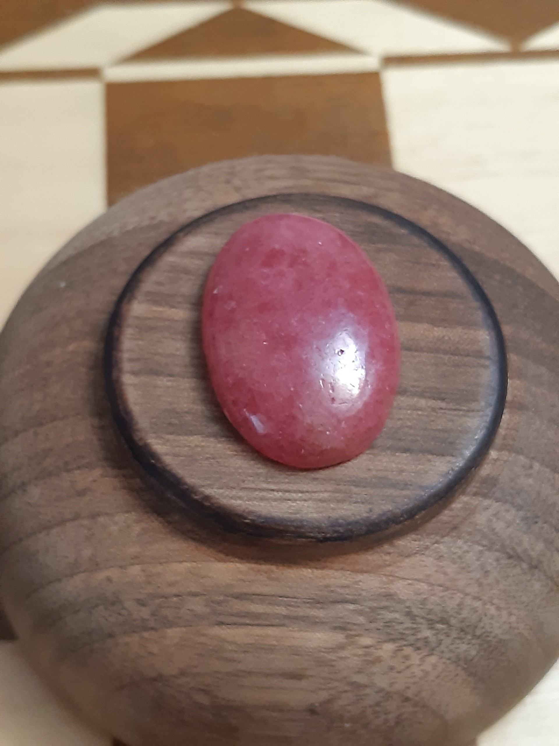 نگین سنگ رودونیت طبیعی و معدنی مرغوب