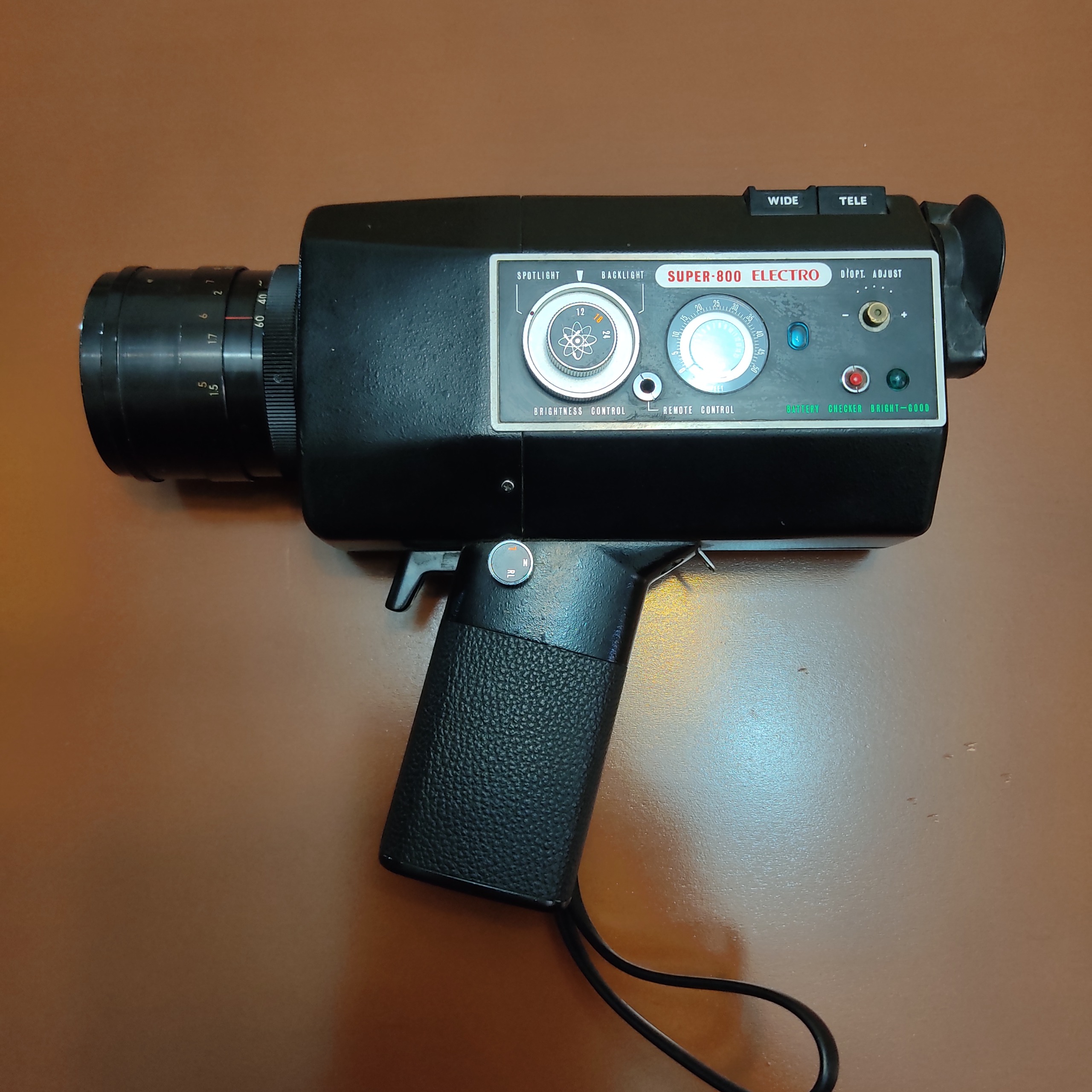 دوربین فیلمبرداری خاص و کمیاب YASHICA-SUPER800