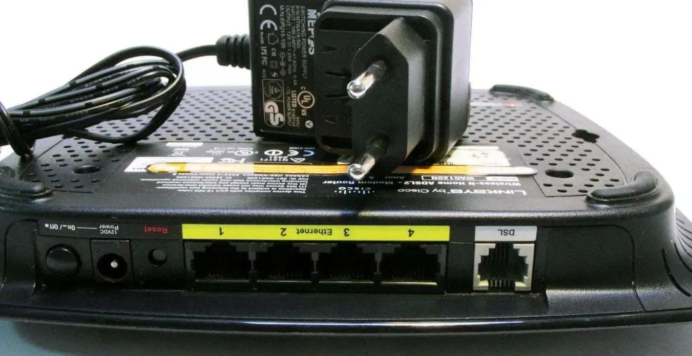 فروش مودم وایرلس ADSL2 برند cisco