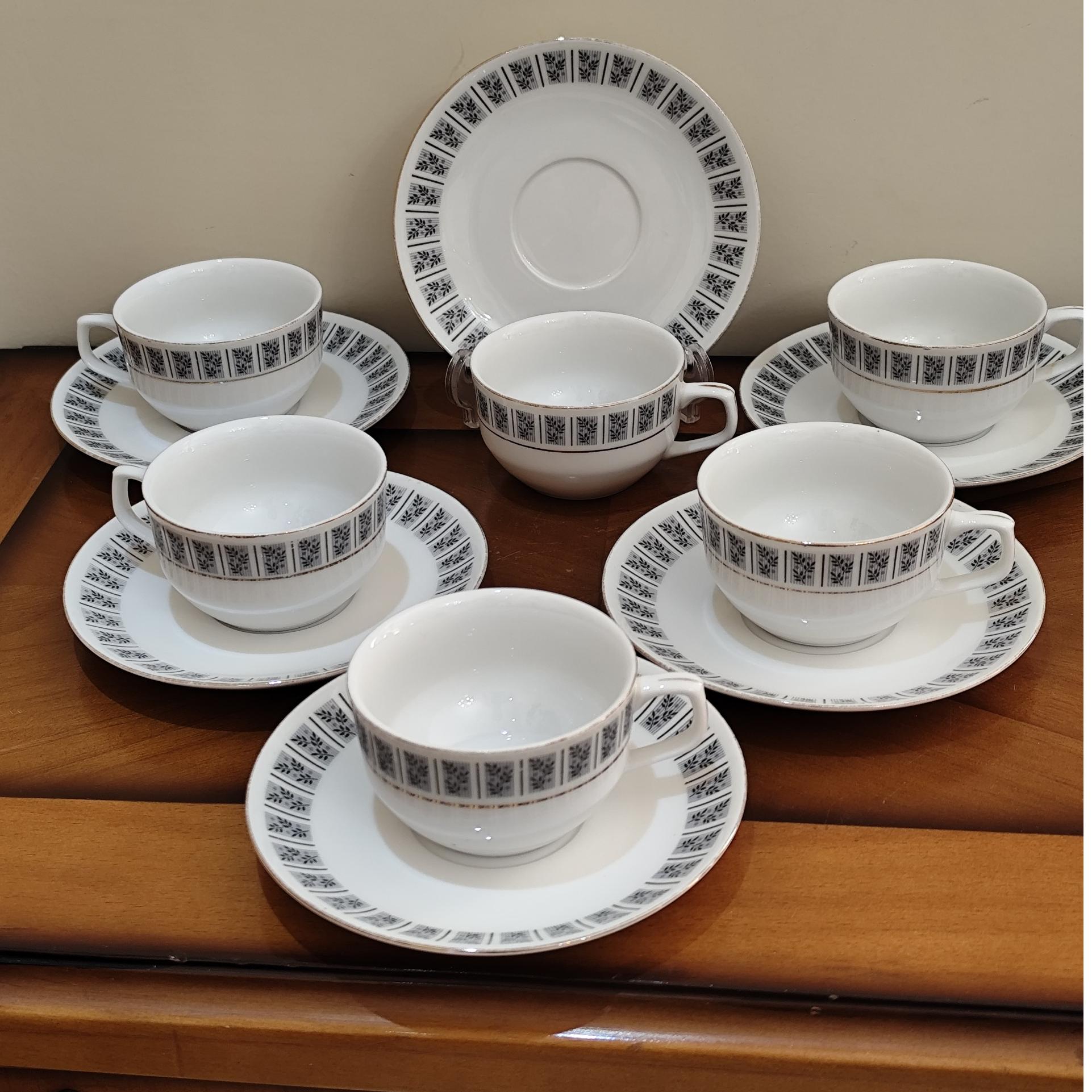 فنجان و نعلبکی کمیاب قدیمی