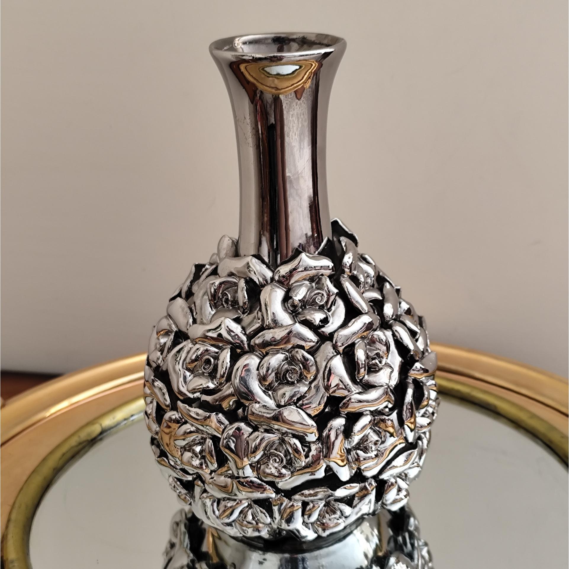 گلدان زیبای قدیمی