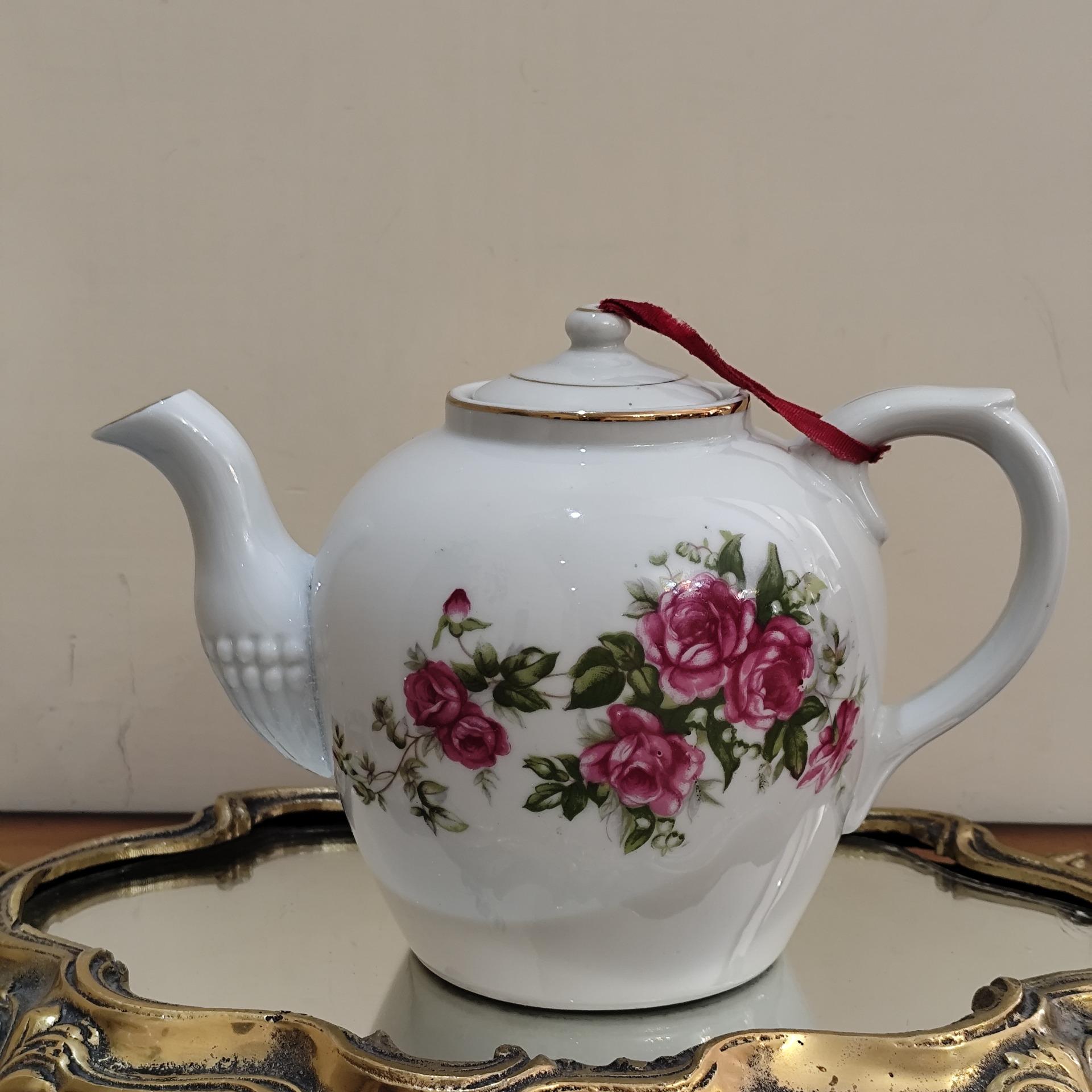 قوری بزرگ ژاپنی