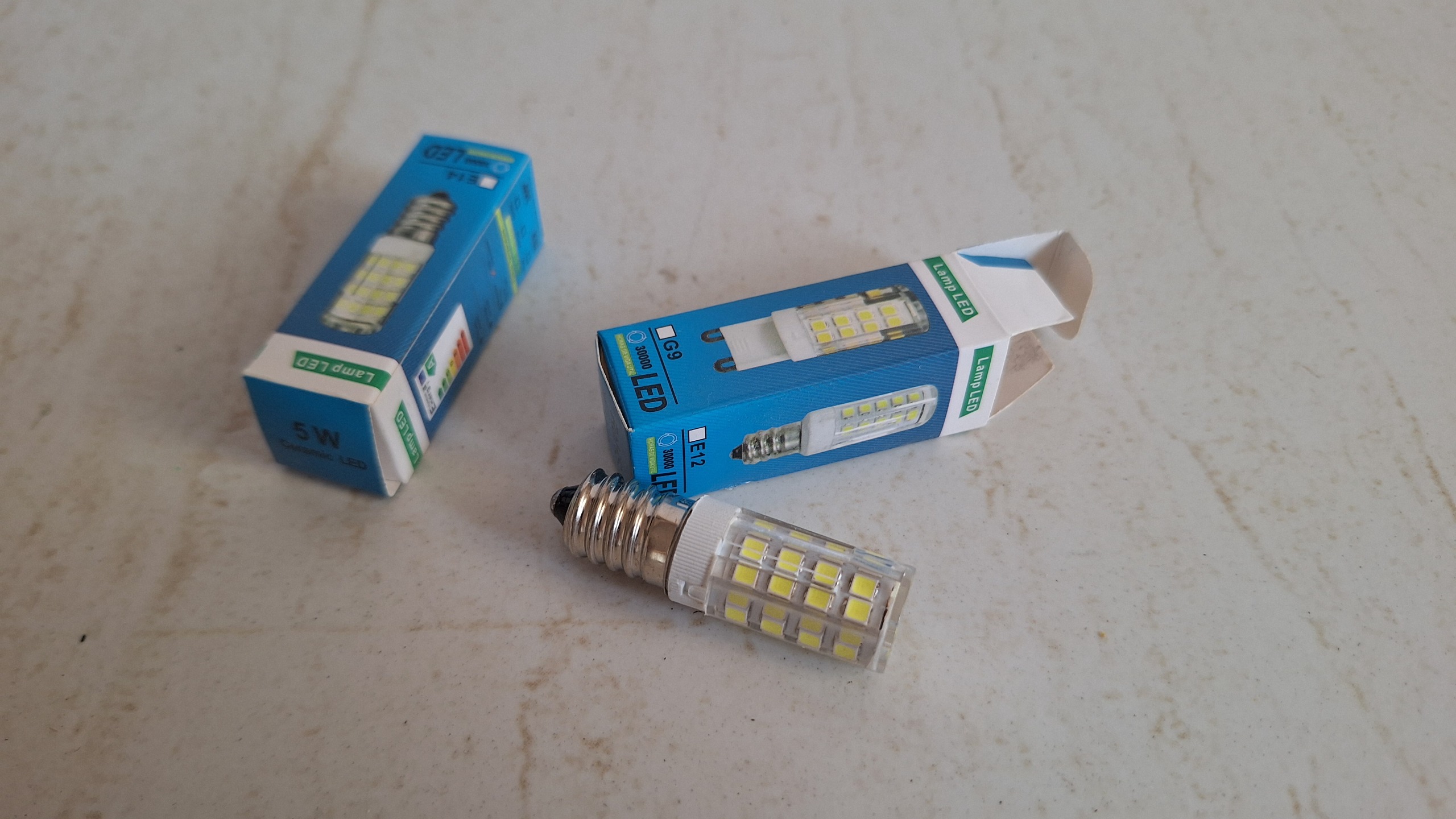 لامپ LED 5 W