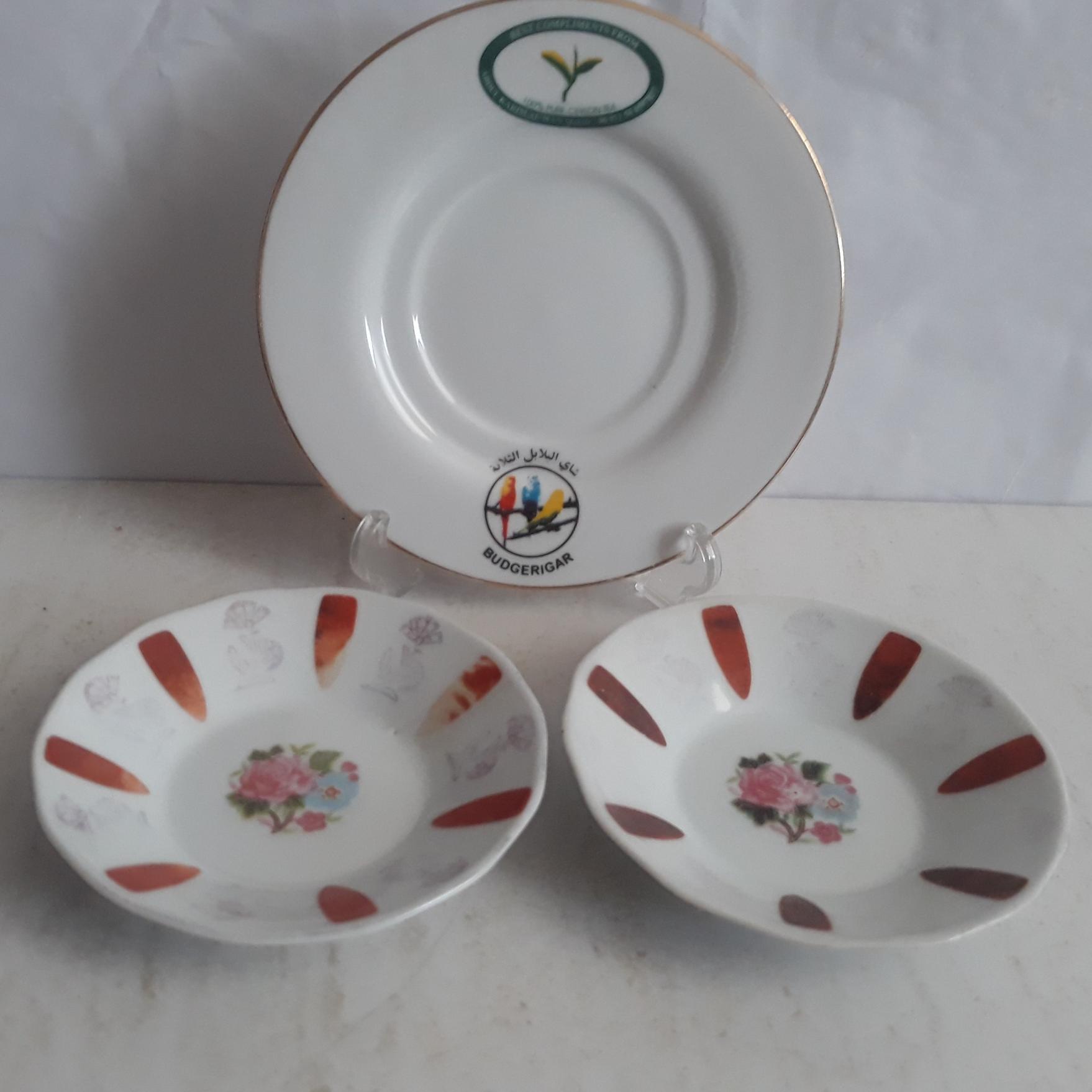 3 عدد نعلبیکی قدیمی باهم در یک آگهی