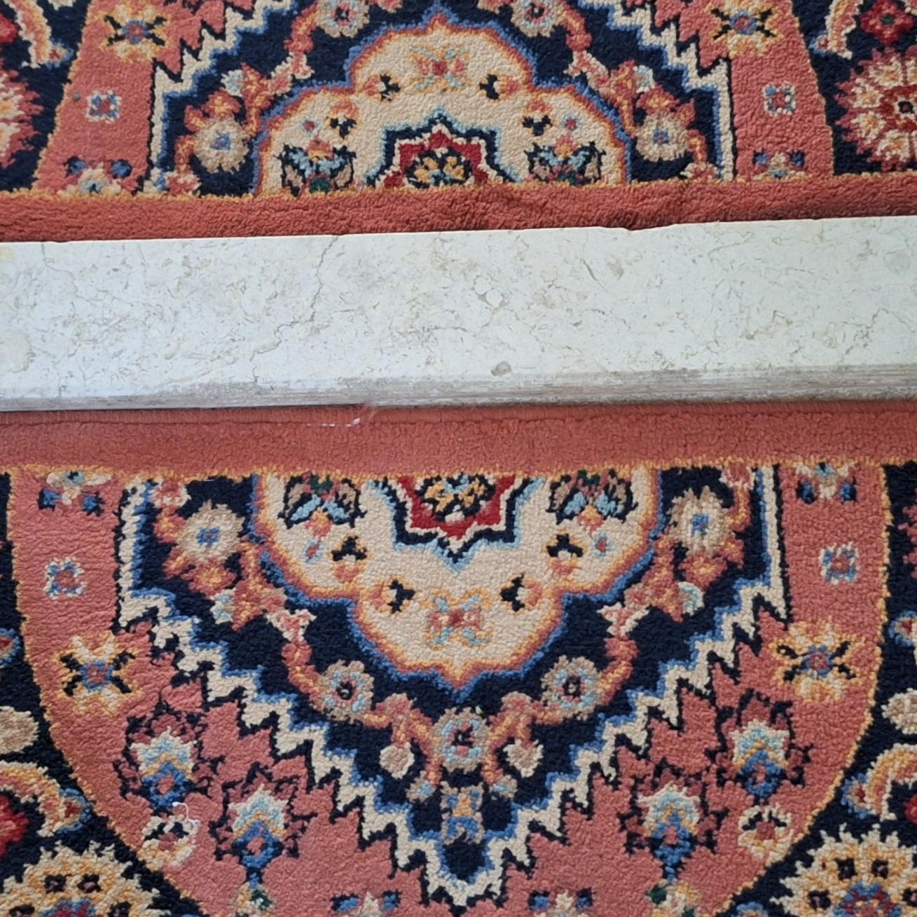 دو عدد پادری و یک فرش و کناره