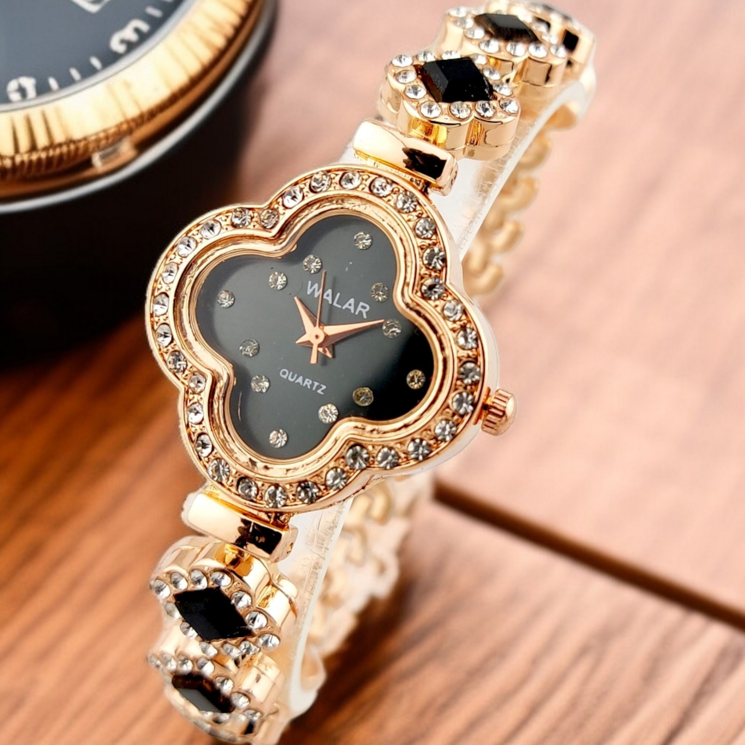 ساعت زنانه WALAR نگیندار دستبندی رزگلد ضدآب