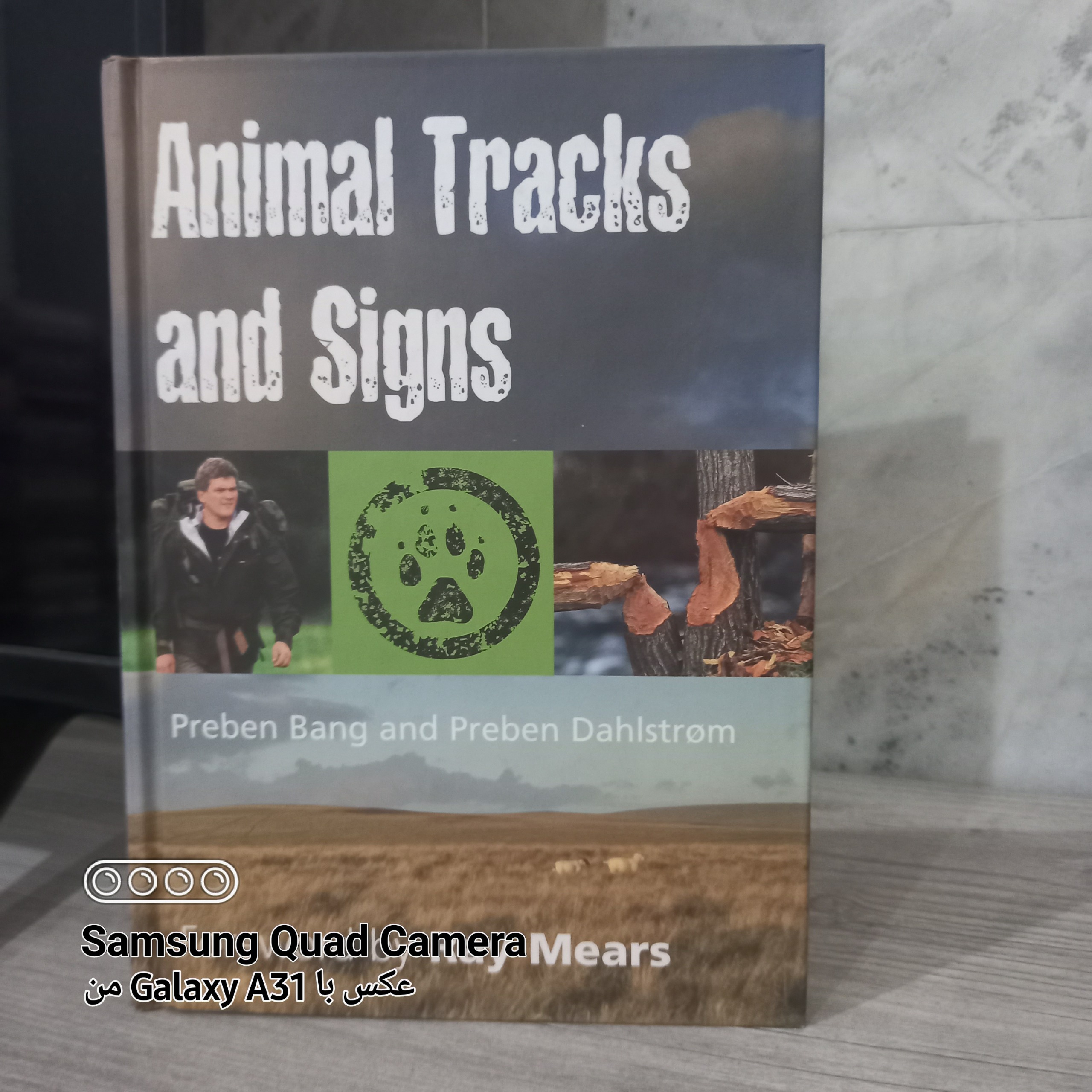 Animal Tracks and Signsرد پای حیوانات