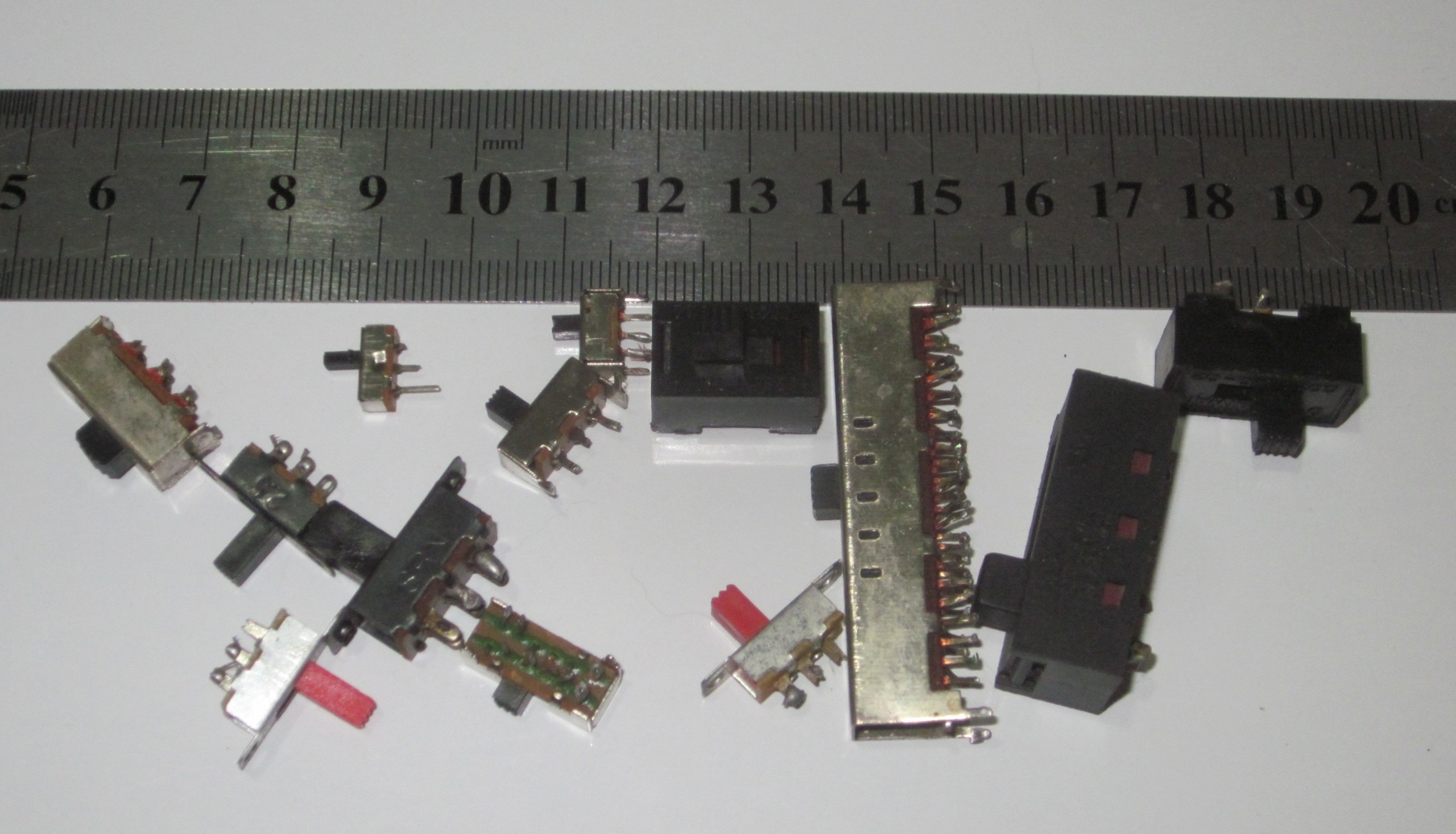 مجموعه کلیدهای کشویی مختلف