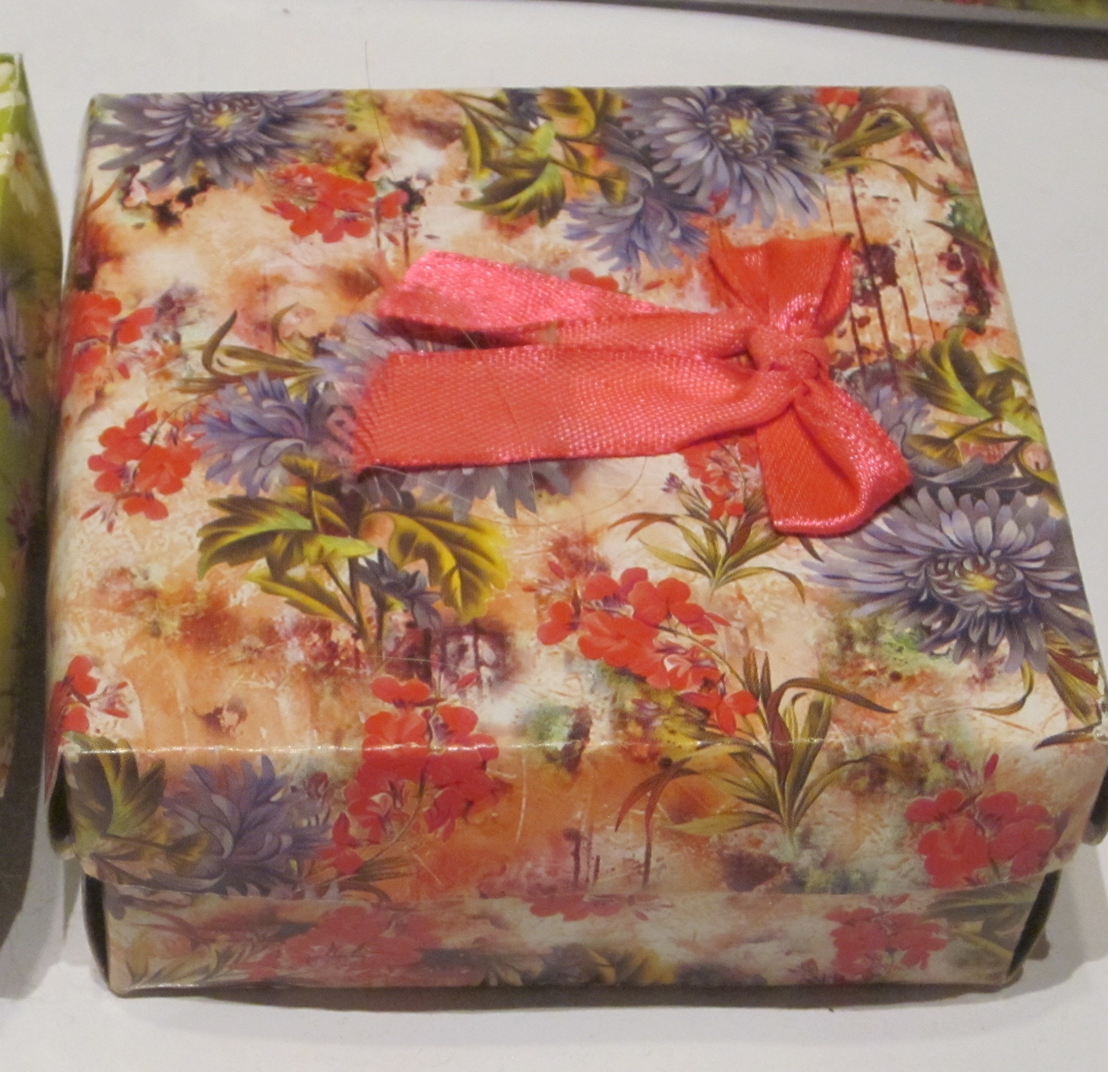 جعبه ساعت و زیورآلات