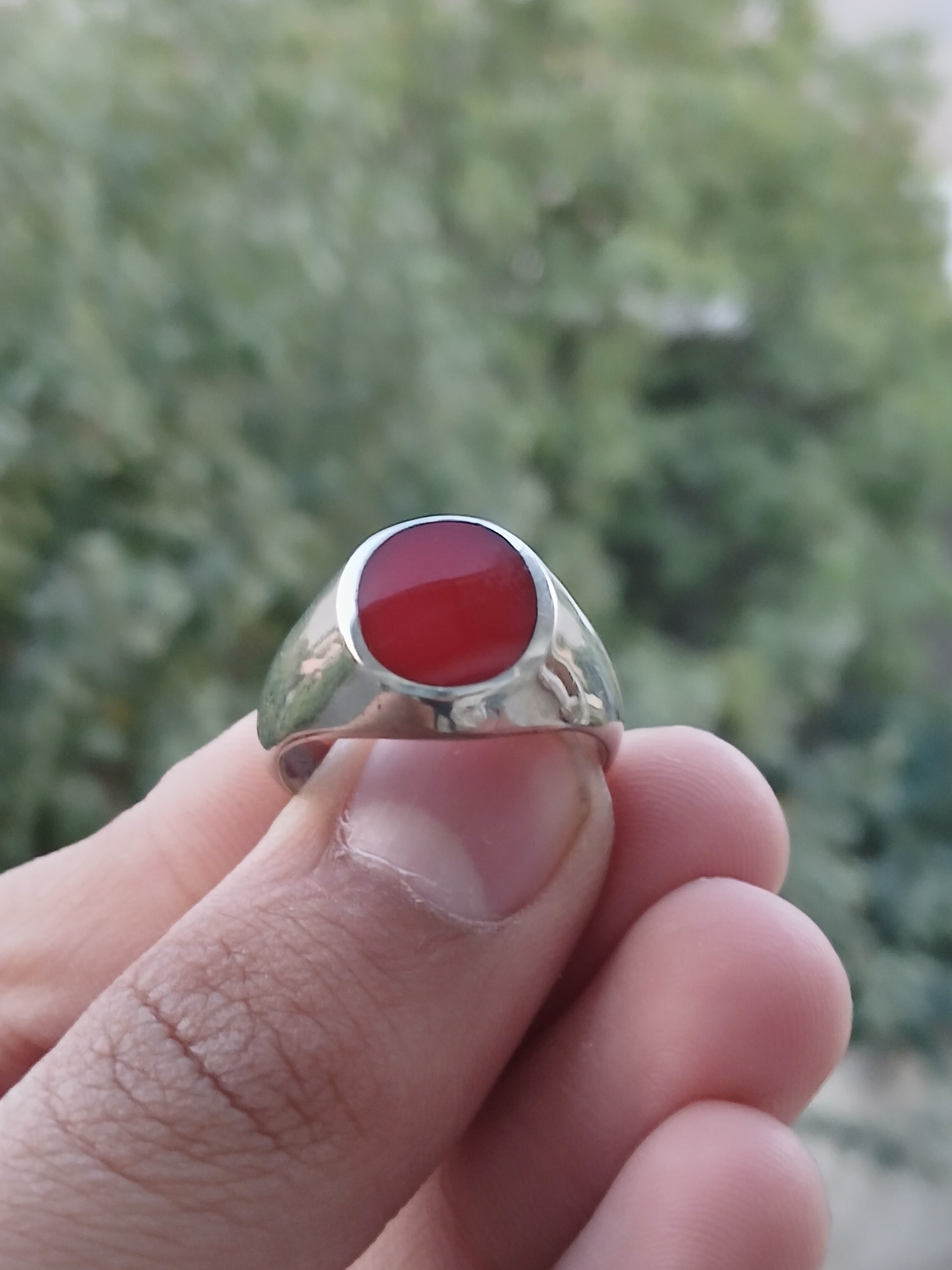 انگشتر نگین سرخ زیبا و ساده