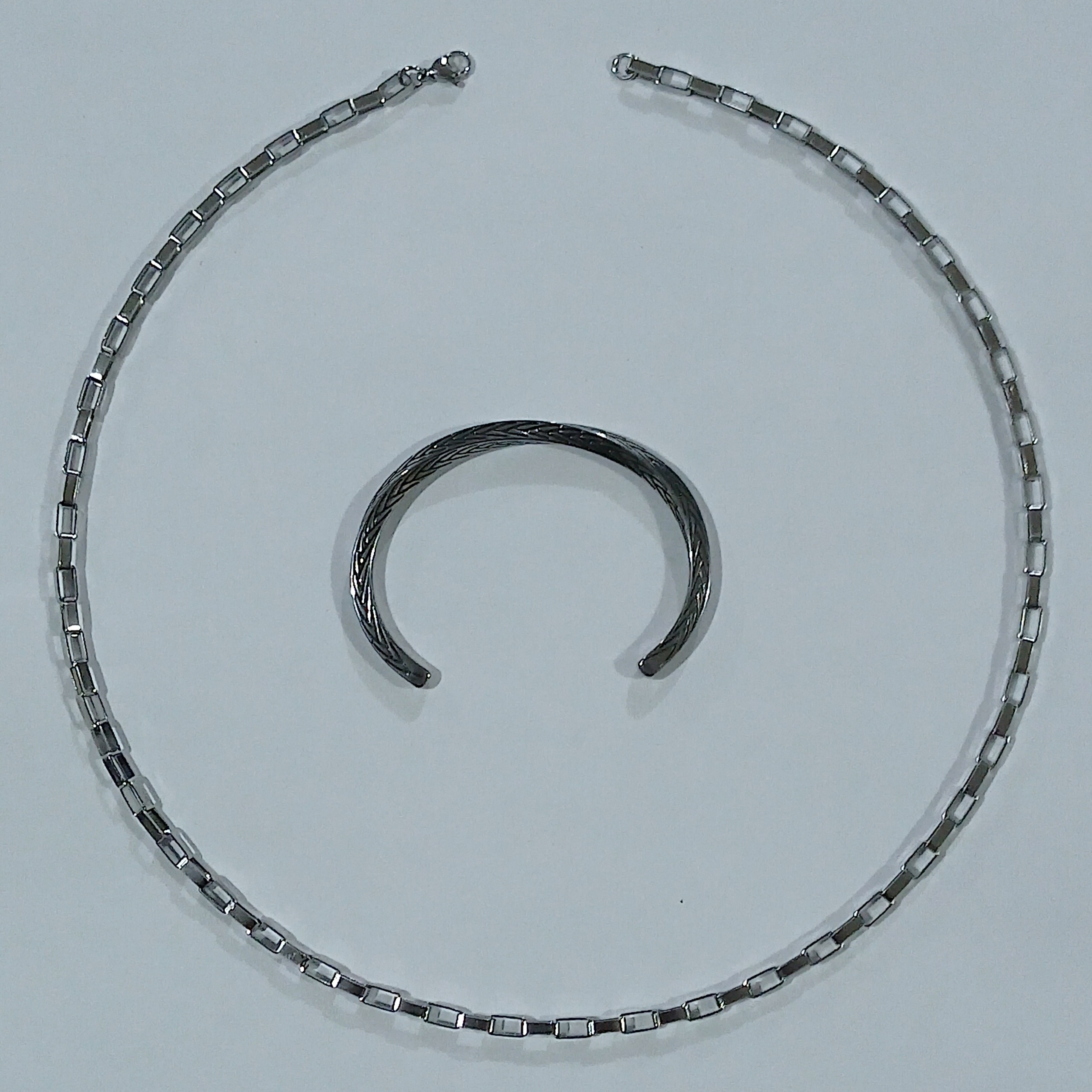  ست گردنبند آجری و دستبند بنگل سیاه قلم