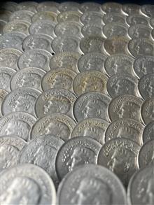 100