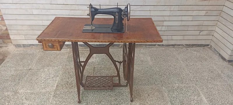 چرخ خیاطی آنتیک