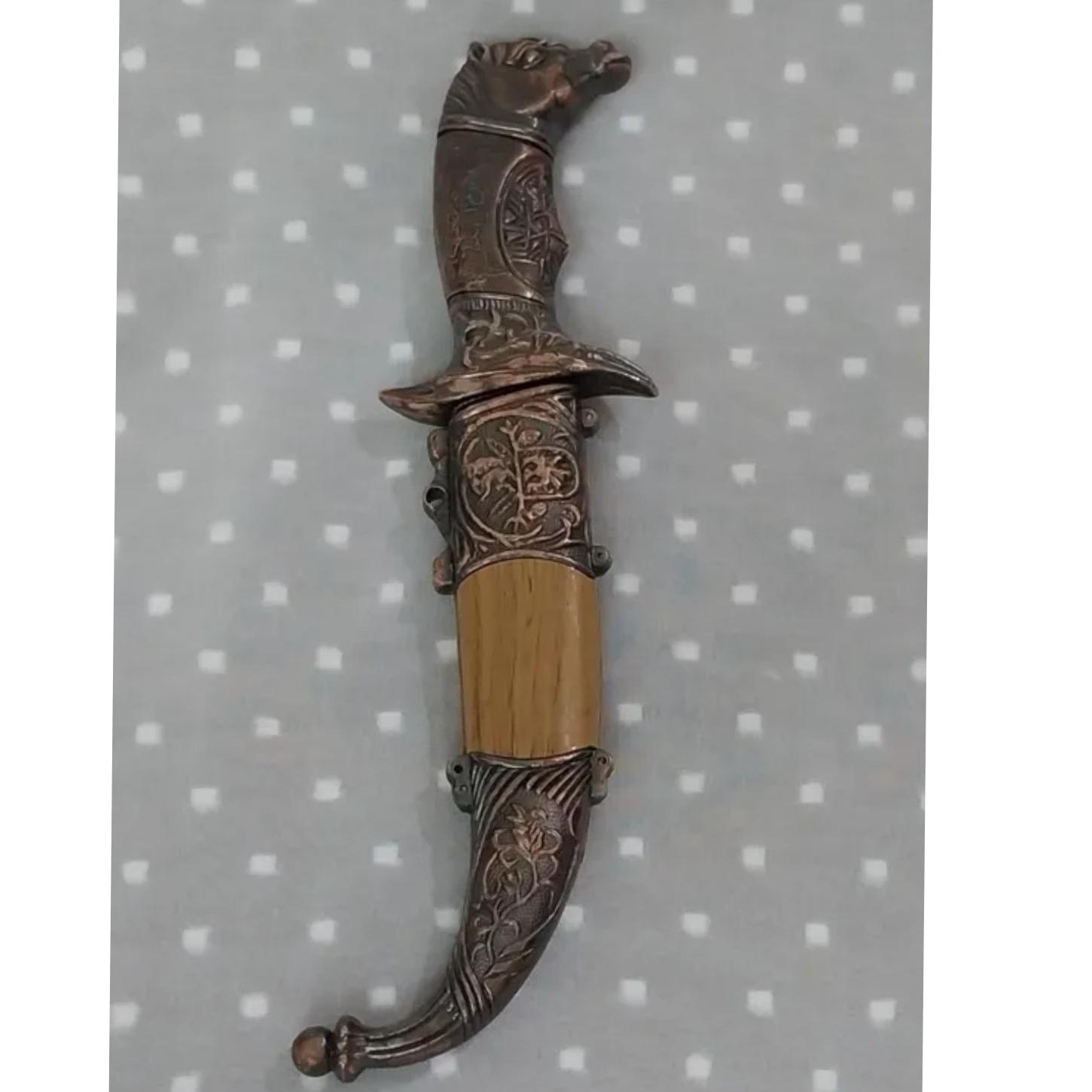 چاقوی کلکسیونی و دکوری