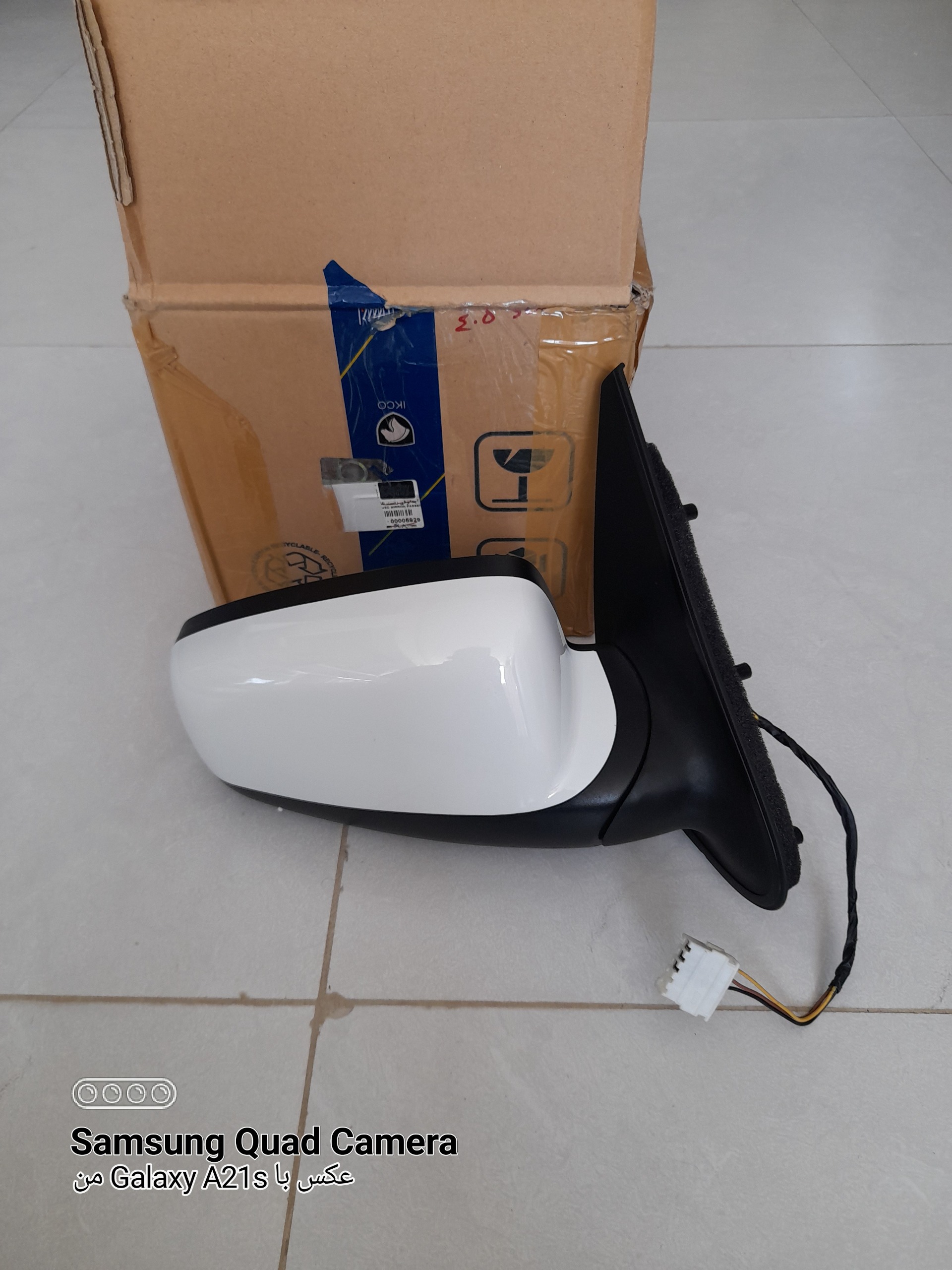 آینه راست SLX با فلاپ سفید کروز ایساکو