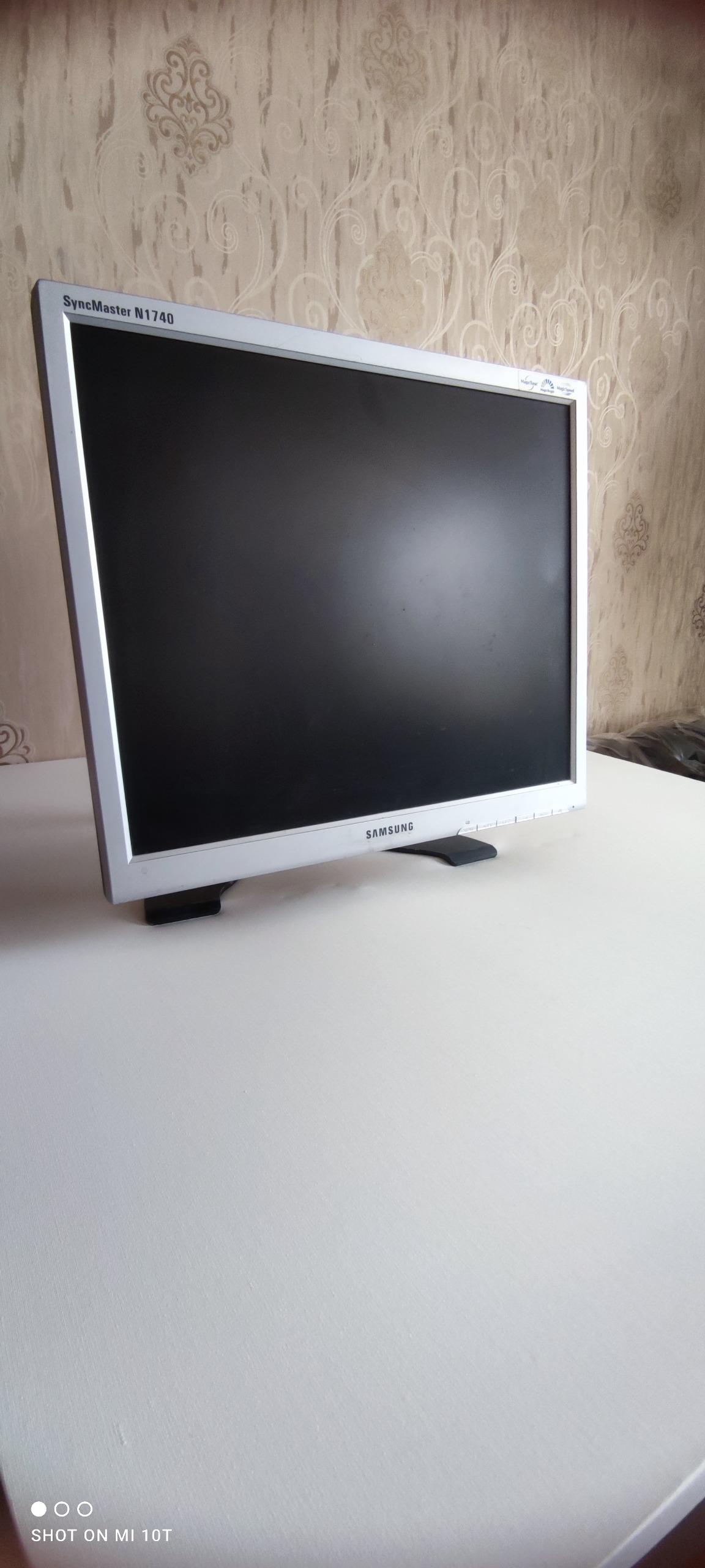 مانیتور سامسونگ N1740