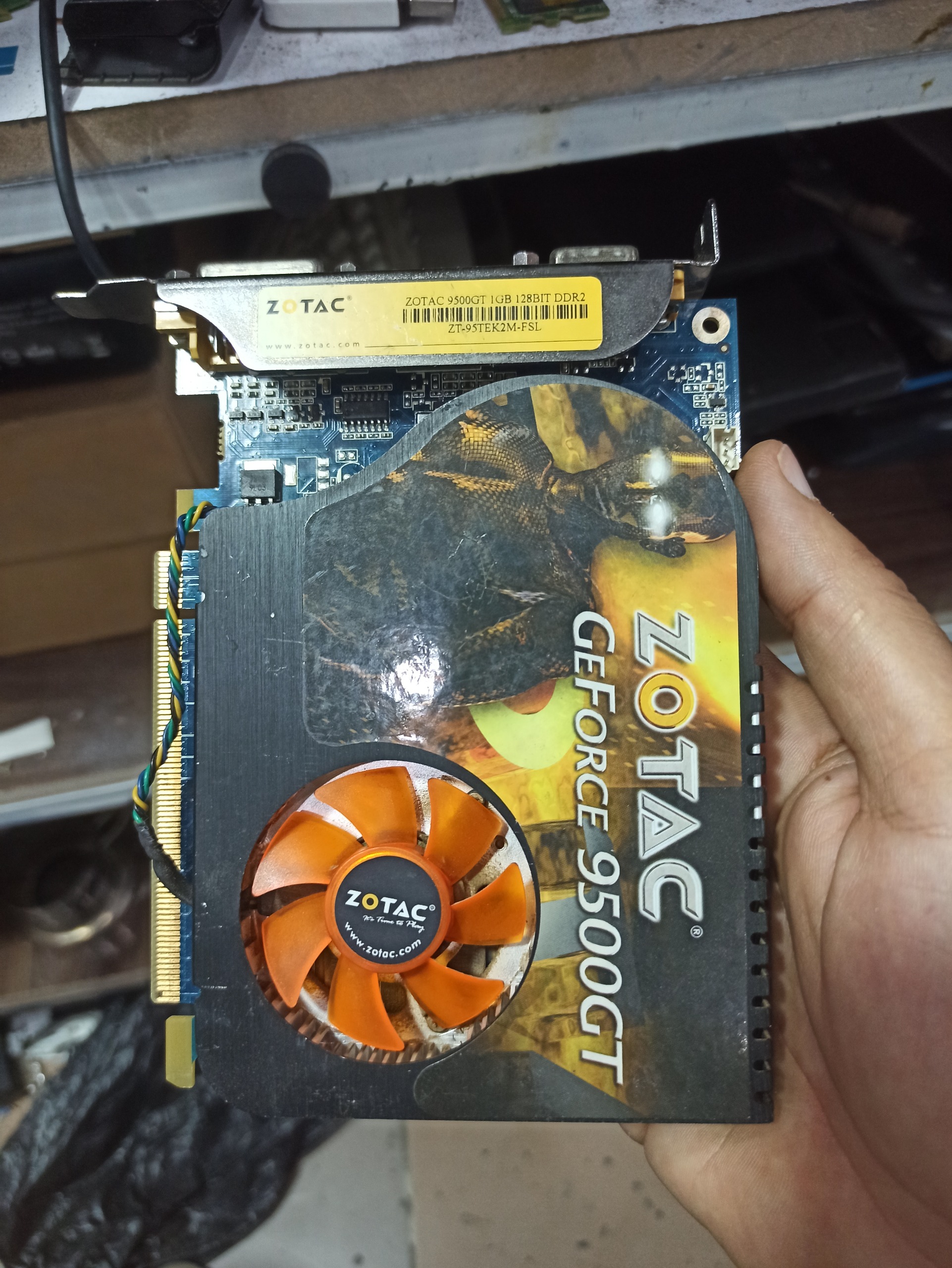  کارت گرافیک 9500 1gig