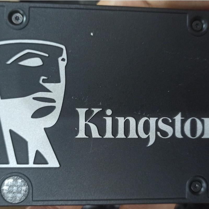 Ssd 256 gig kingestonاصلی استوک