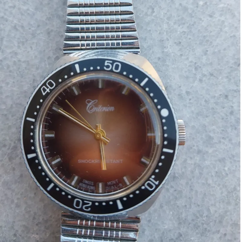 ساعت کوکی زه چرخان وقدیمی