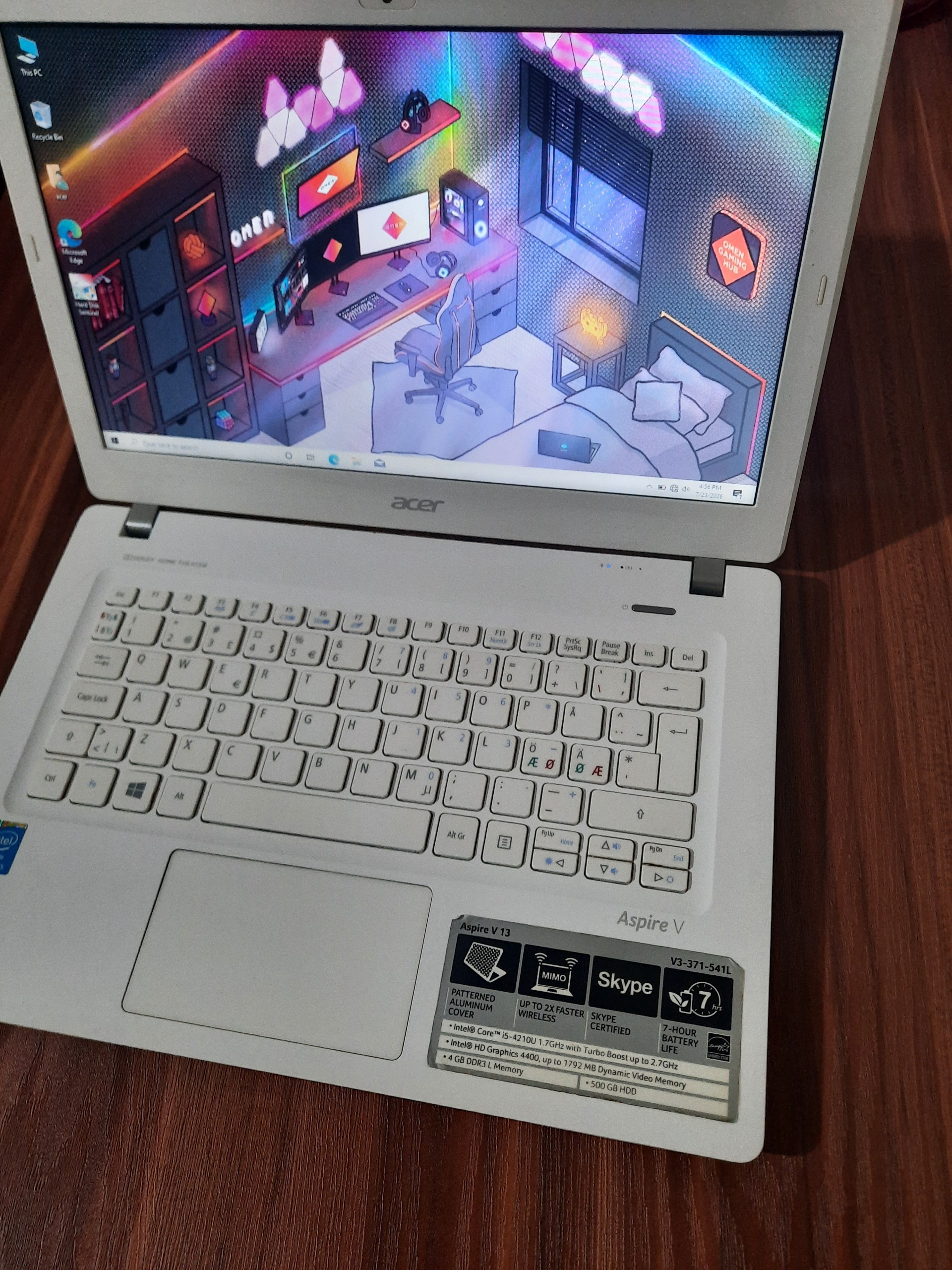 لپ تاپ ایسر acer v13 i5 4210u