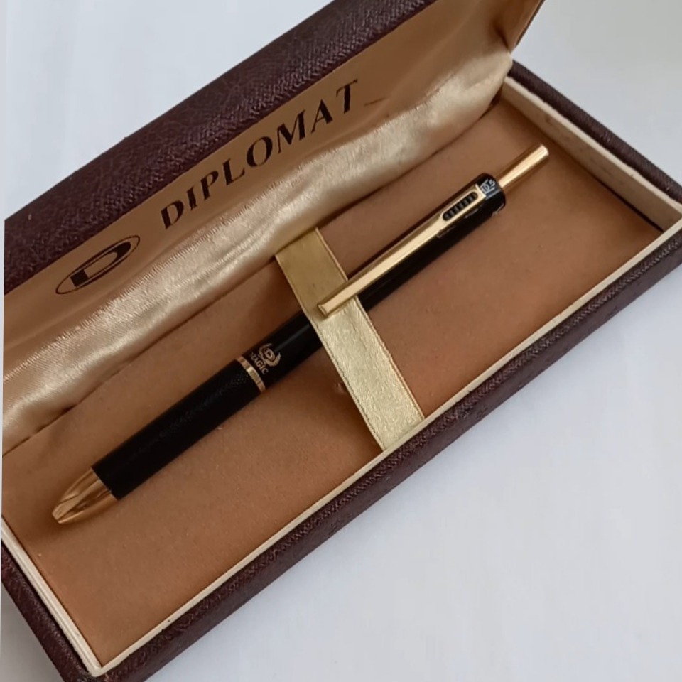 خودکار اتود مکانیکی ایپلمات