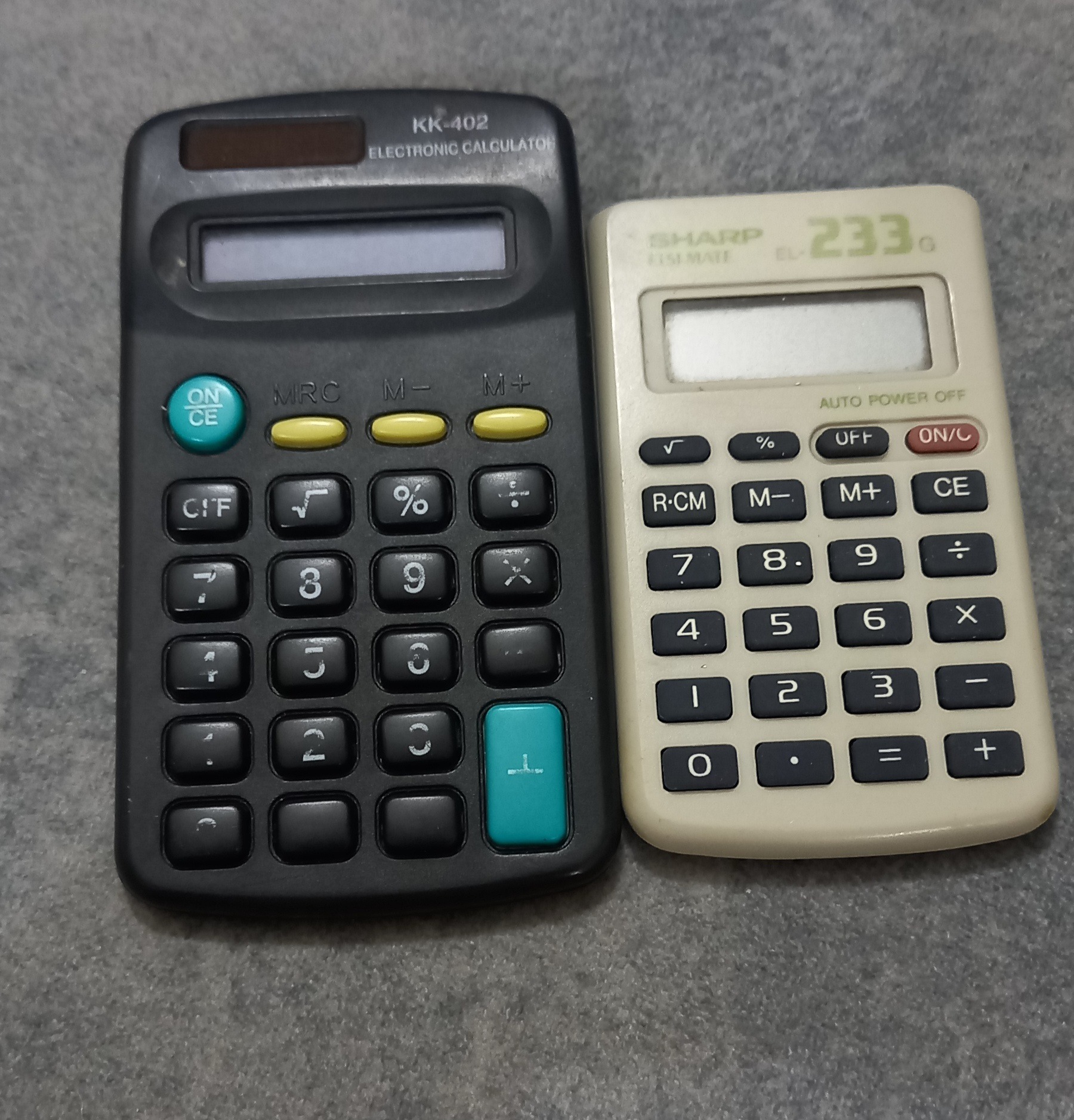 دو عدد ماشین حساب کوچک