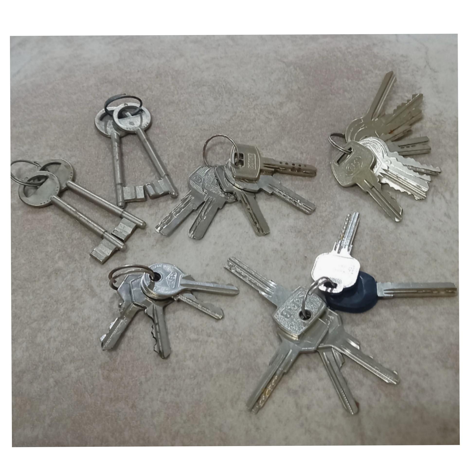 تعدادی  کلید متفاوت