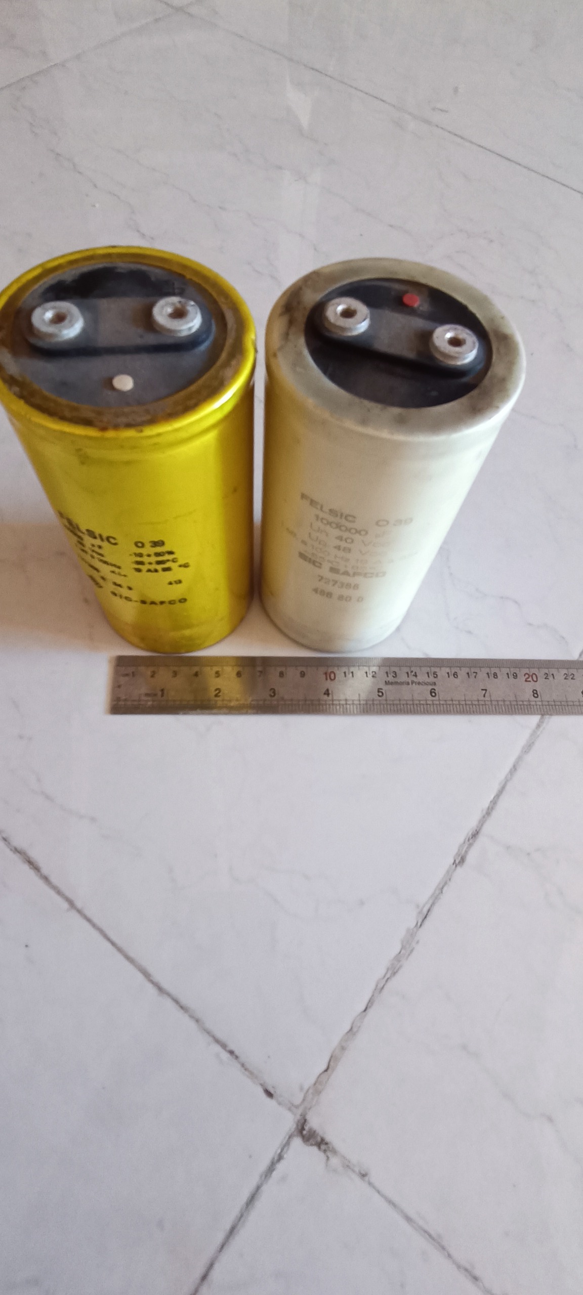 دو عدد خازن 100000 میکرو فاراد 48 ولت