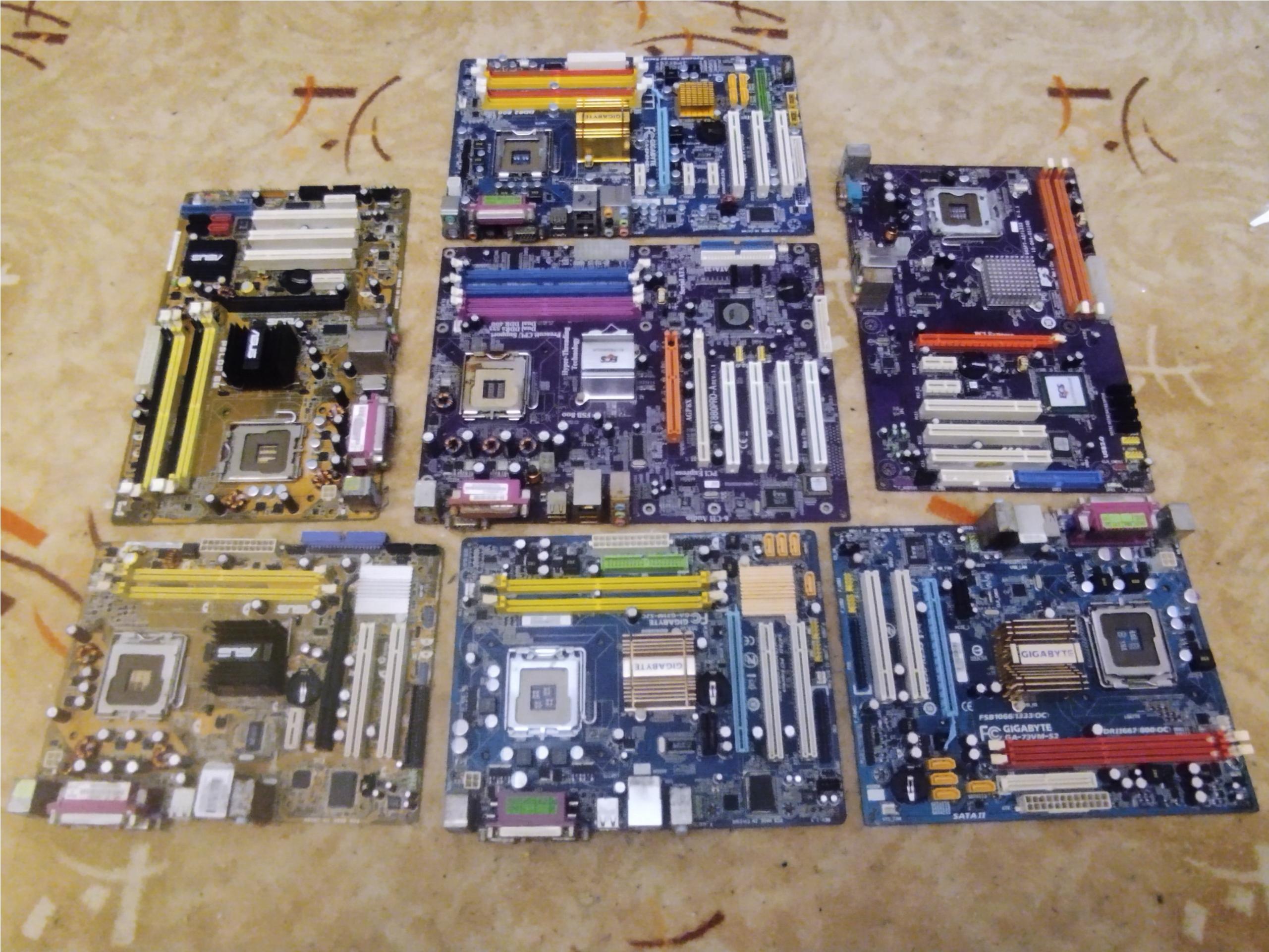 حراج 7 عدد مادربرد کامپیوتر توضیحات داره