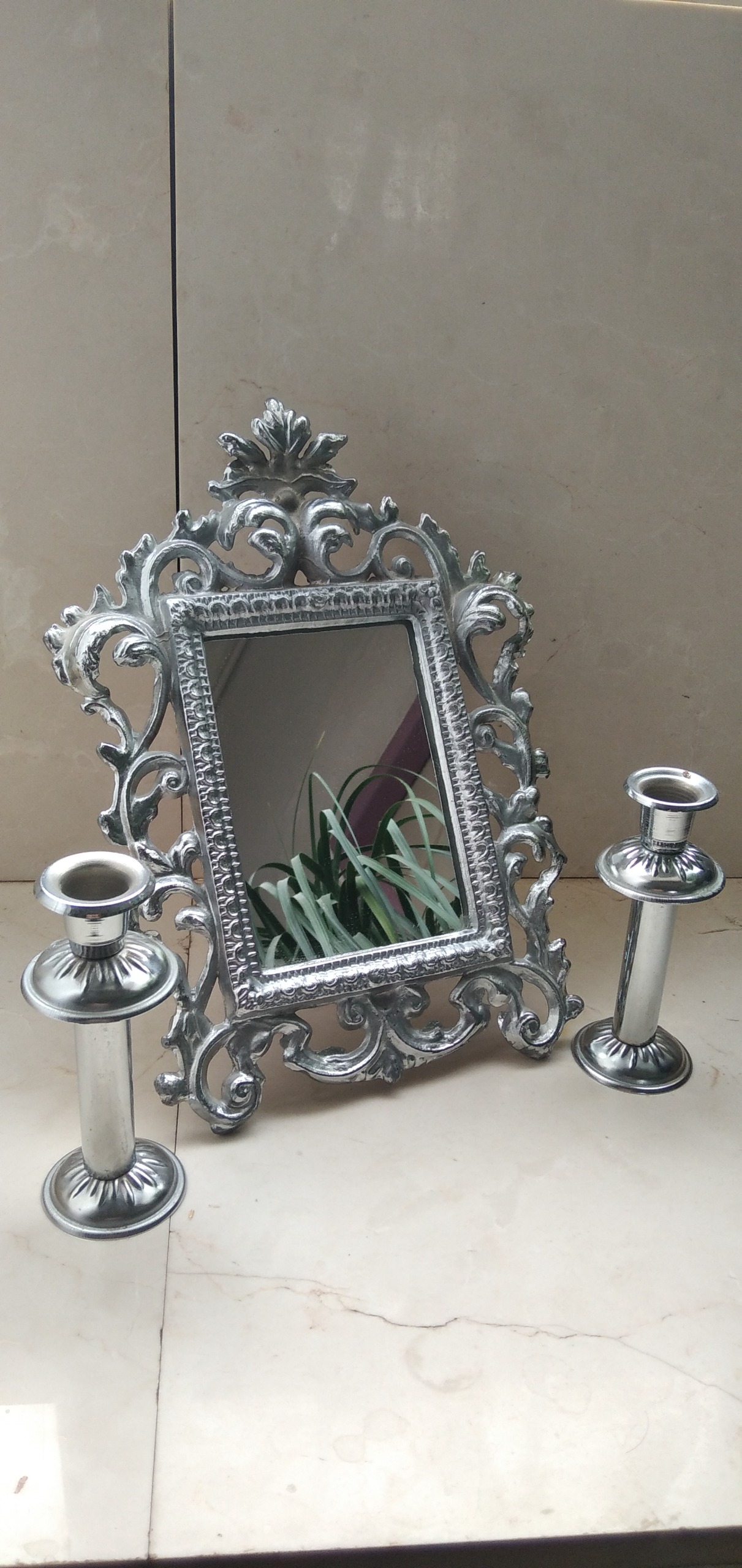 آینه و شمعدان