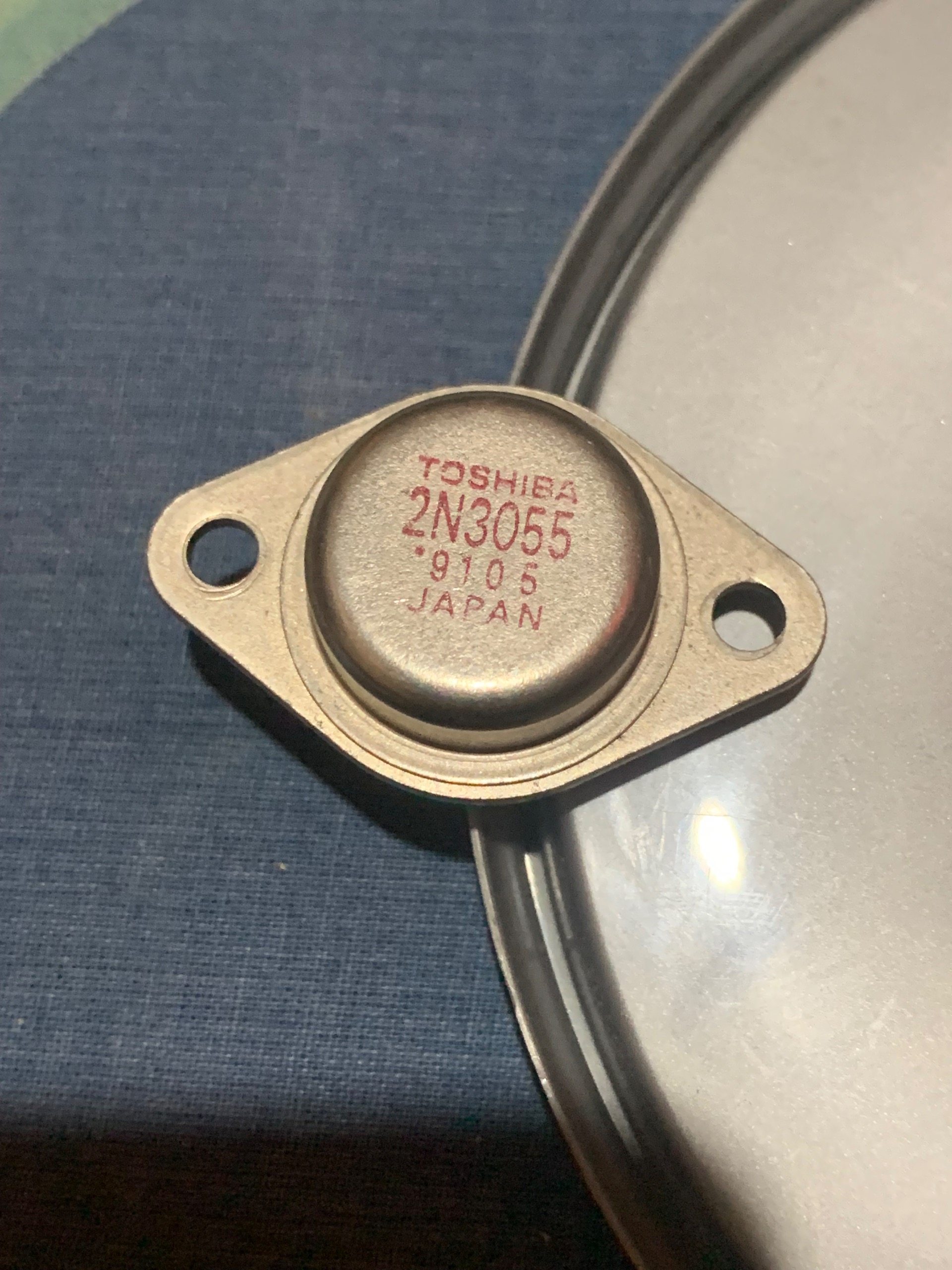ترانزیستور 2N3055 برند TOSHIBA